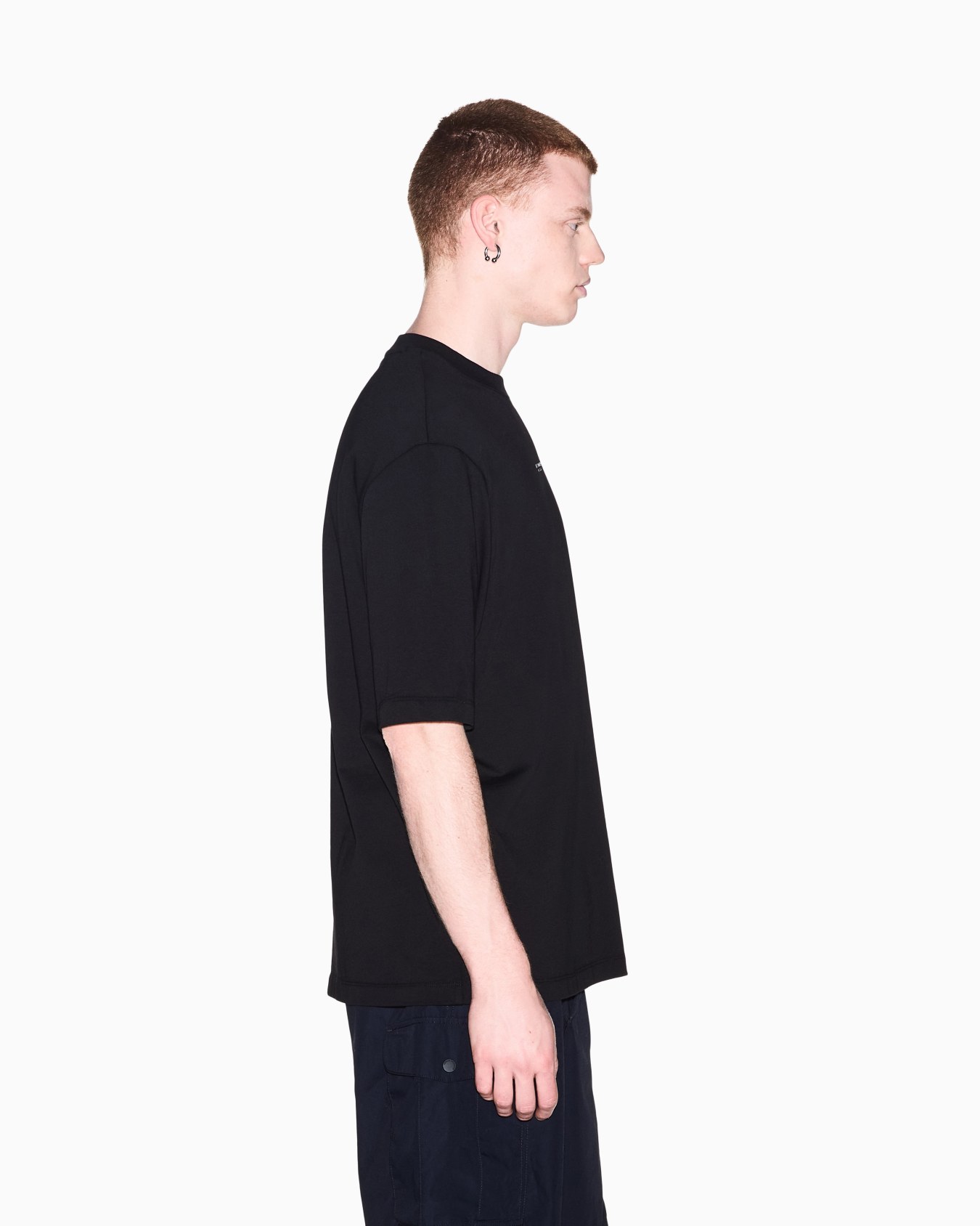 oversized t-shirt in heavy cotton jersey Slide 7