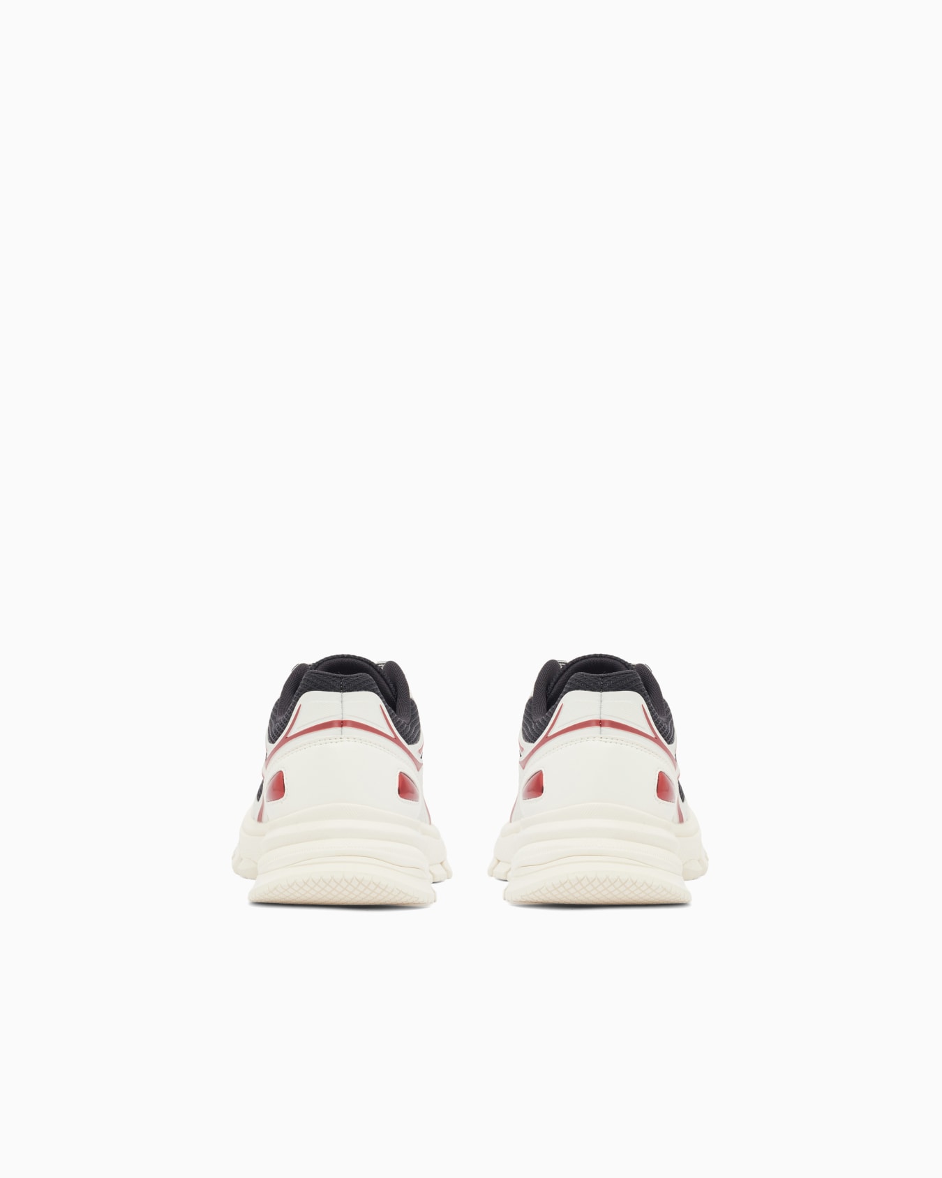 Sneakers in mesh with metallic details  Slide 3