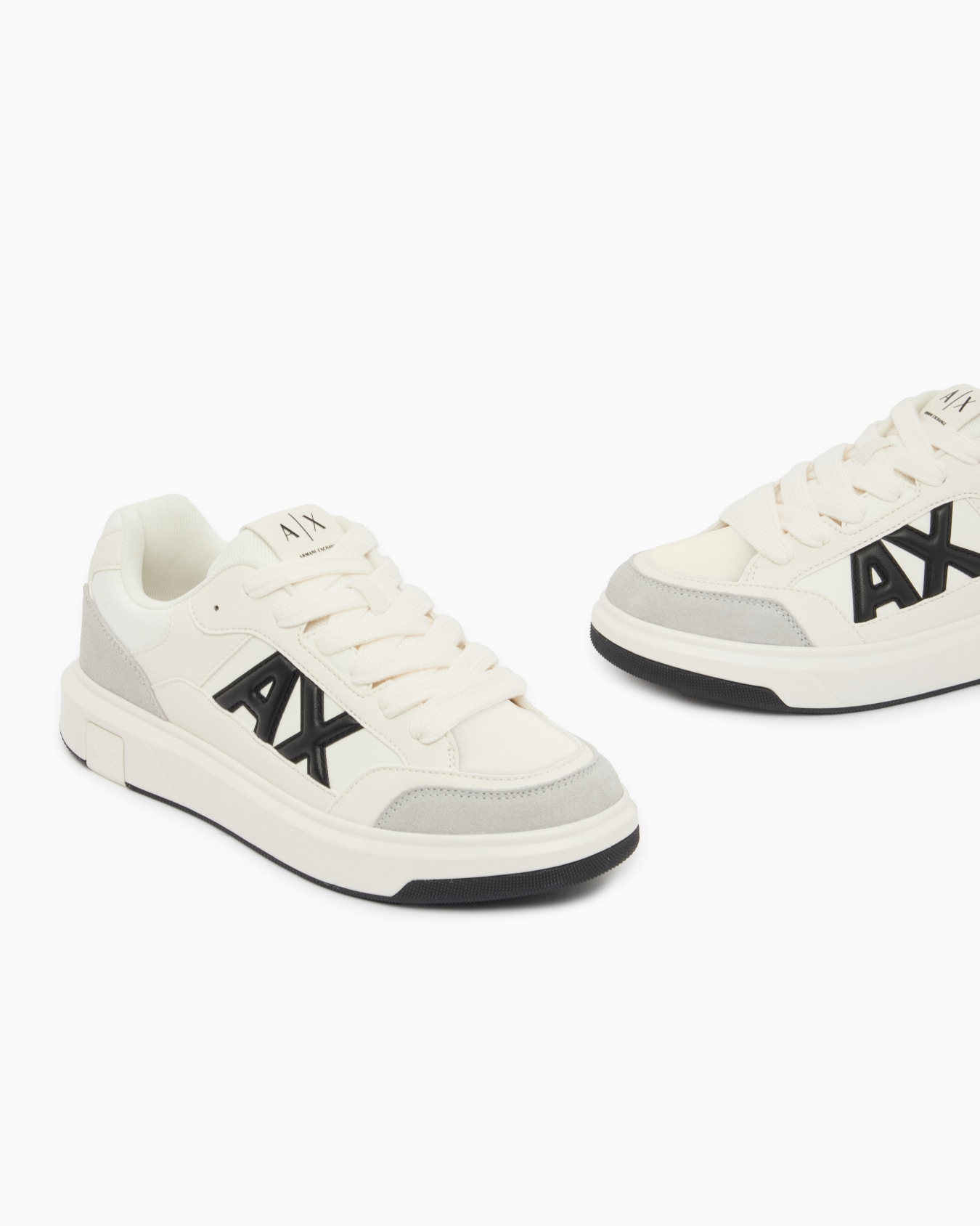 Sneakers in suede and mesh with a rubber sole Slide 4