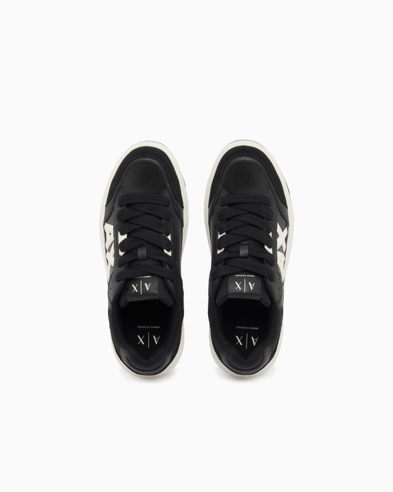 Sneakers in suede and mesh with a rubber sole Slide 2
