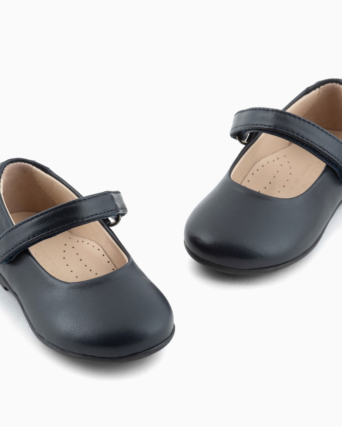 Leather ballerinas with strap Slide 4