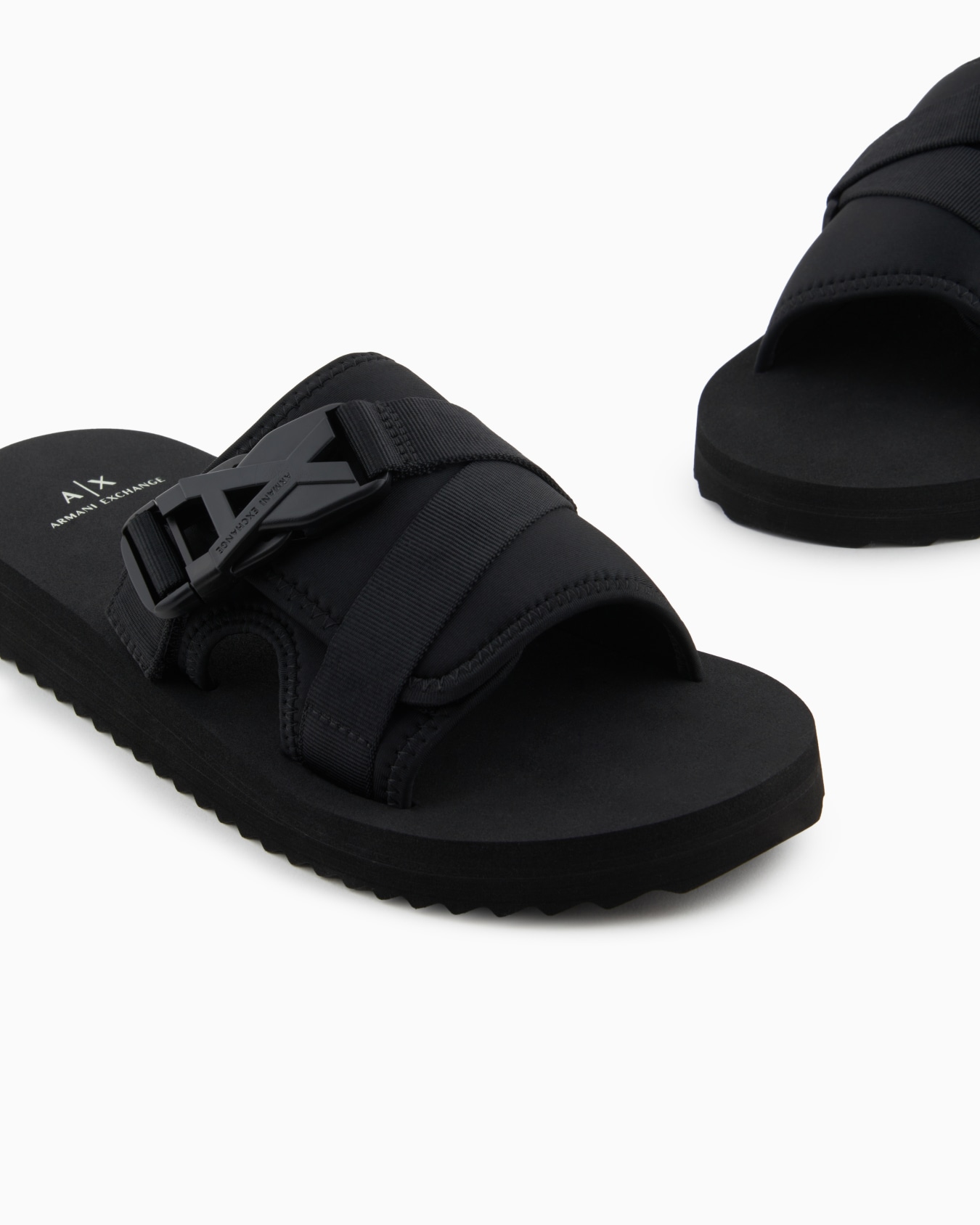 Slippers with crossed bands Slide 4