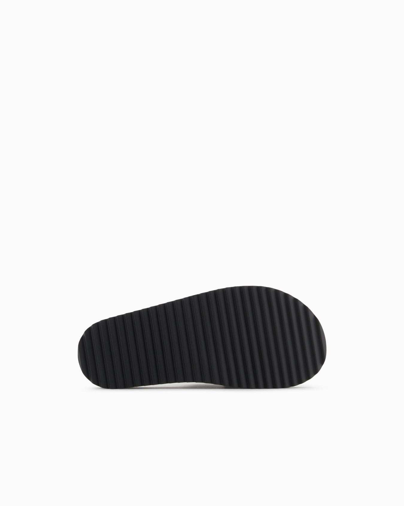 Slippers with crossed bands Slide 5