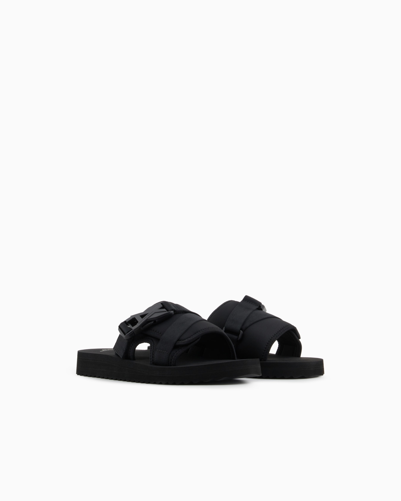 Slippers with crossed bands Slide 1