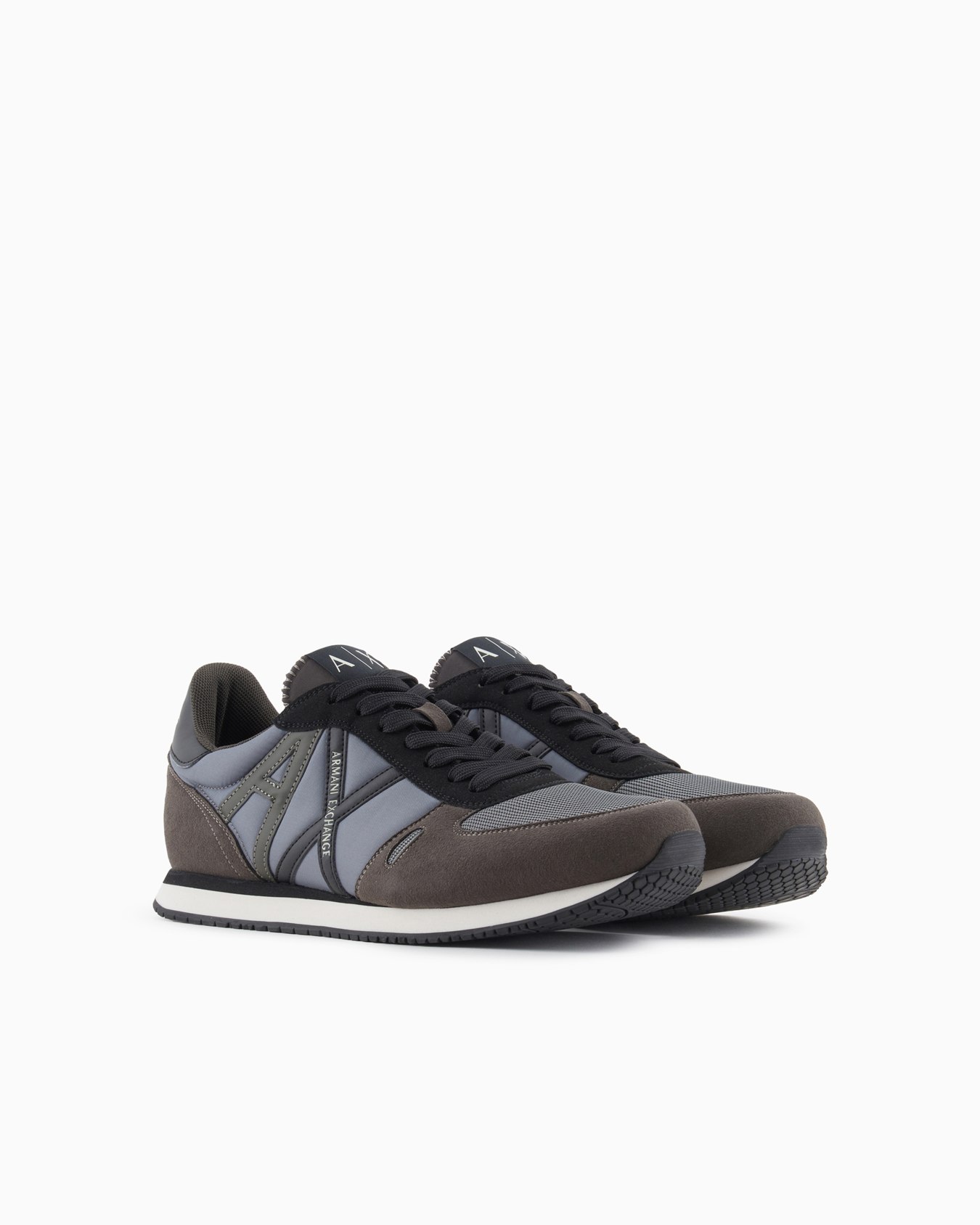 Zapatillas deportivas en eco-gamuza, malla y nailon Diapositiva 1