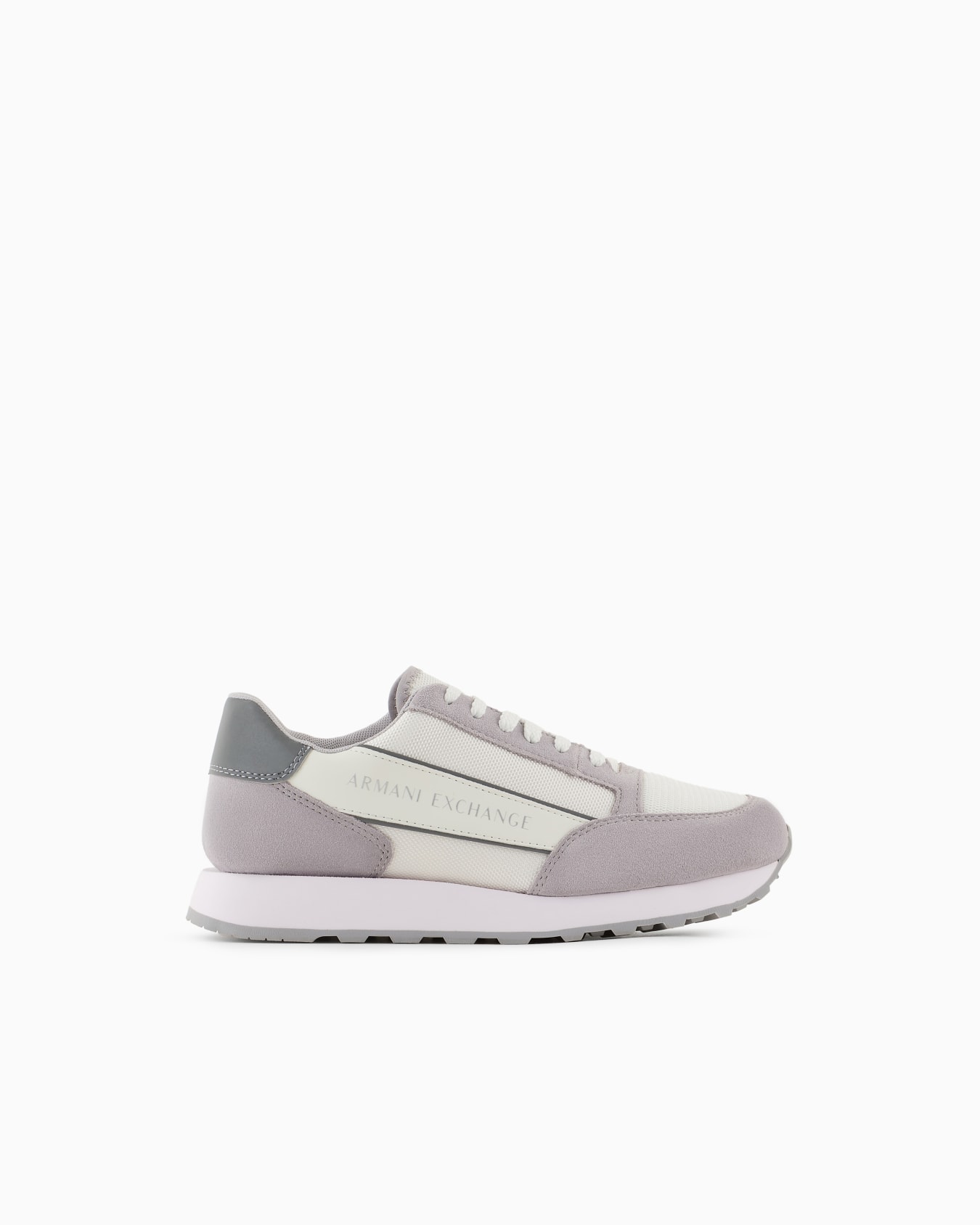 Zapatillas de ante con inserciones de malla. Diapositiva 0
