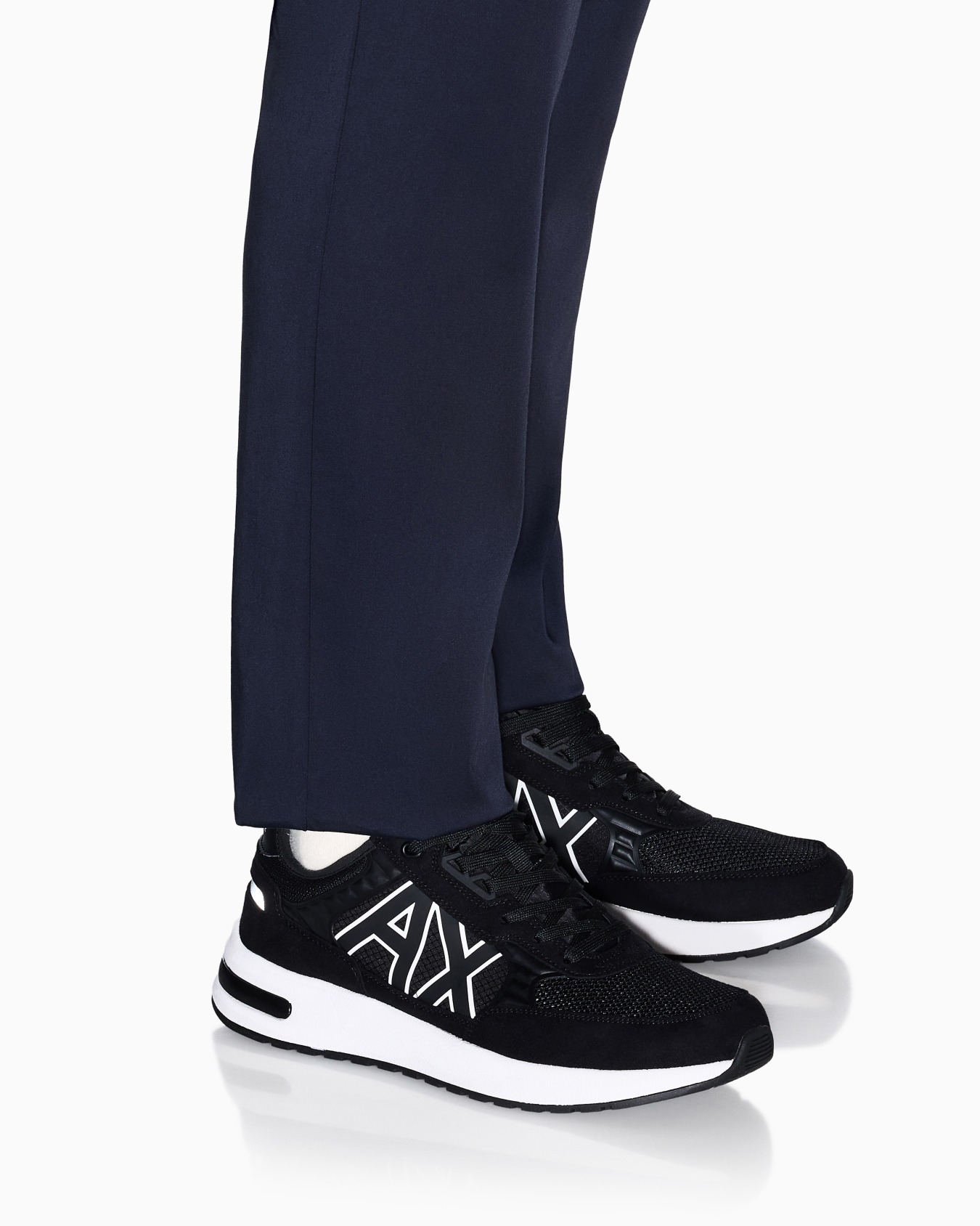 Sneakers con maxi logo Slide 6