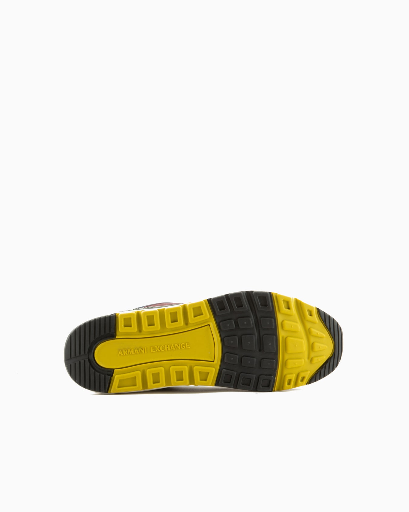 Zapatillas deportivas en tejido técnico, malla y ante. Diapositiva 5