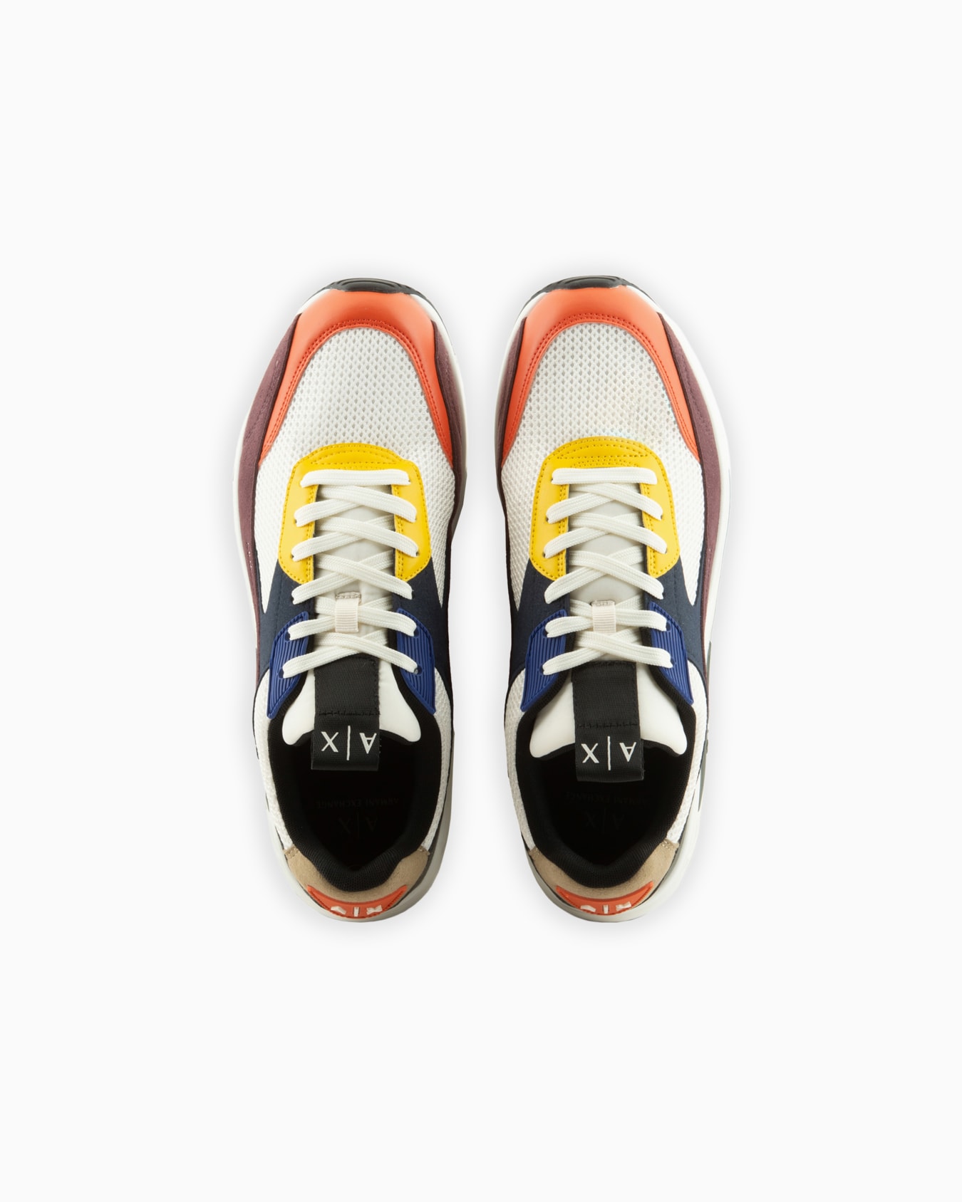 Zapatillas deportivas en tejido técnico, malla y ante. Diapositiva 2