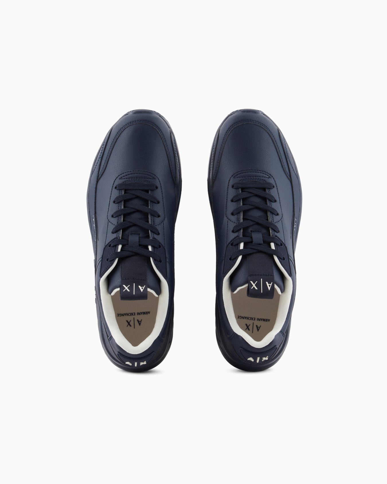 Sneakers with logo Diapositiva 2