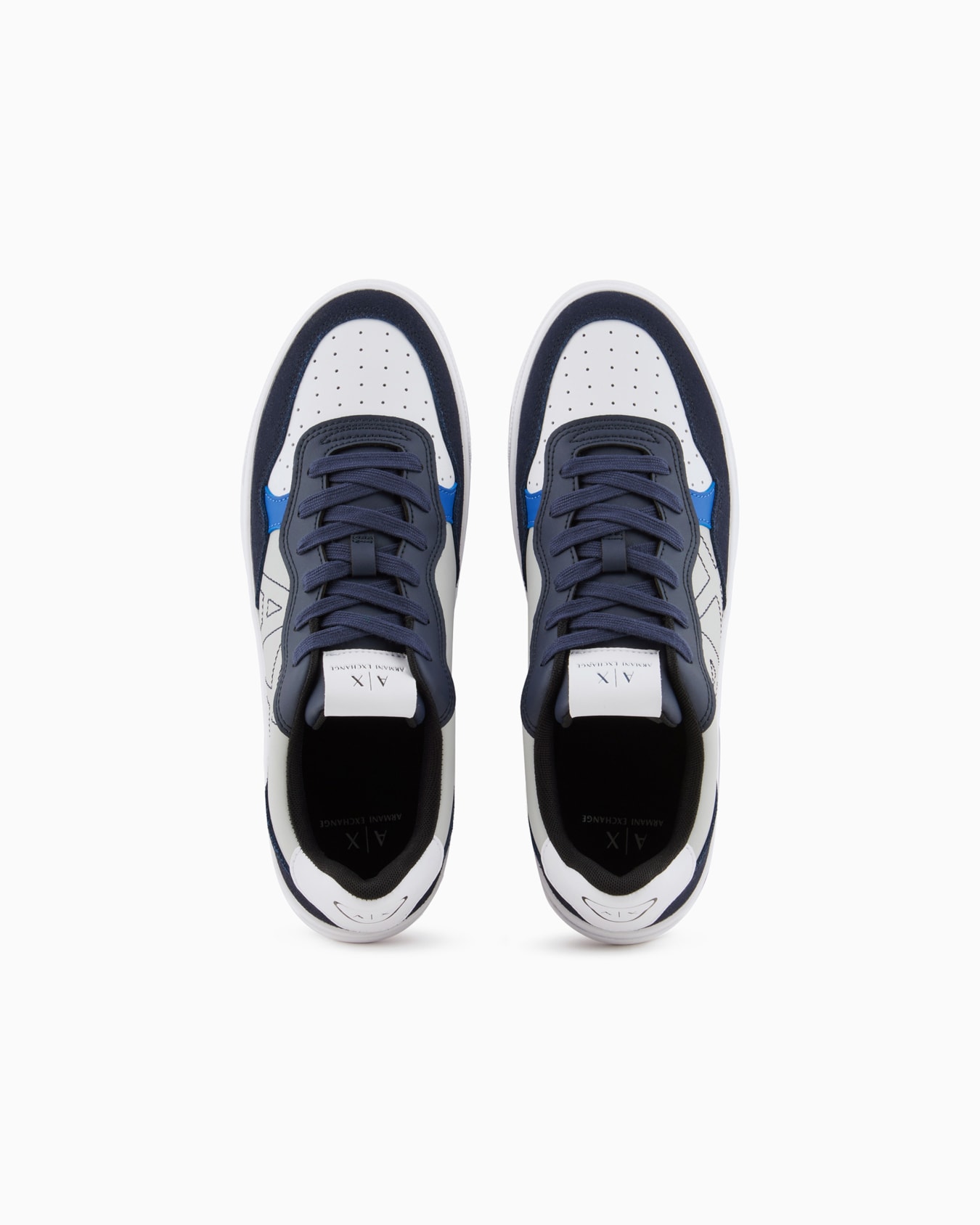 Sneakers with logo Slide 2