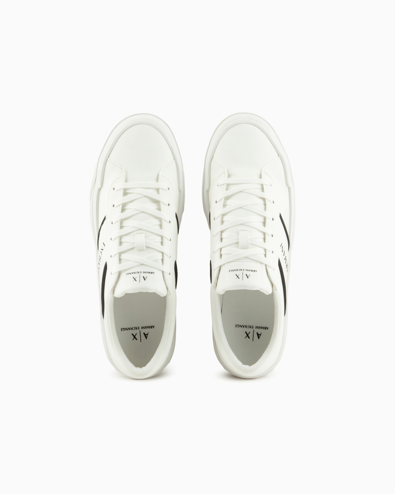 Sneakers with contrasting band Slide 2