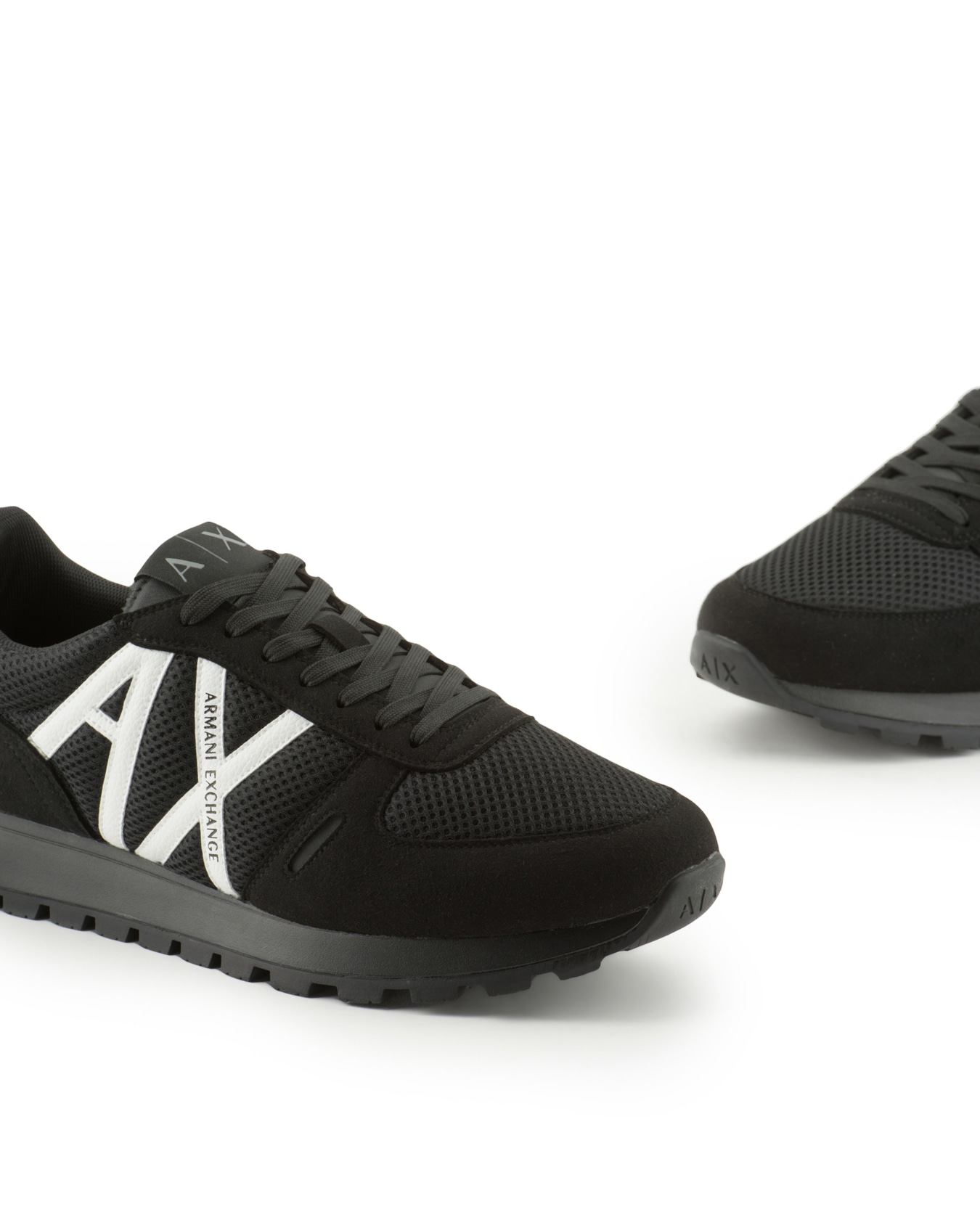 Zapatillas con inserciones de malla y ante ecológico. Diapositiva 4