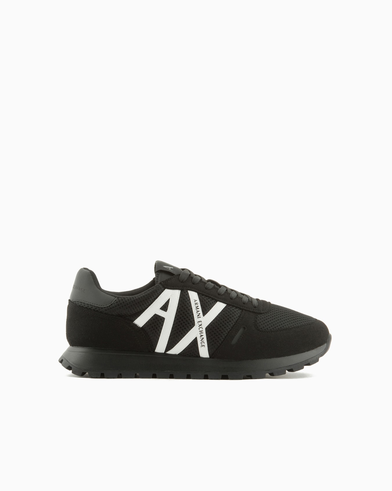Zapatillas con inserciones de malla y ante ecológico. Diapositiva 0