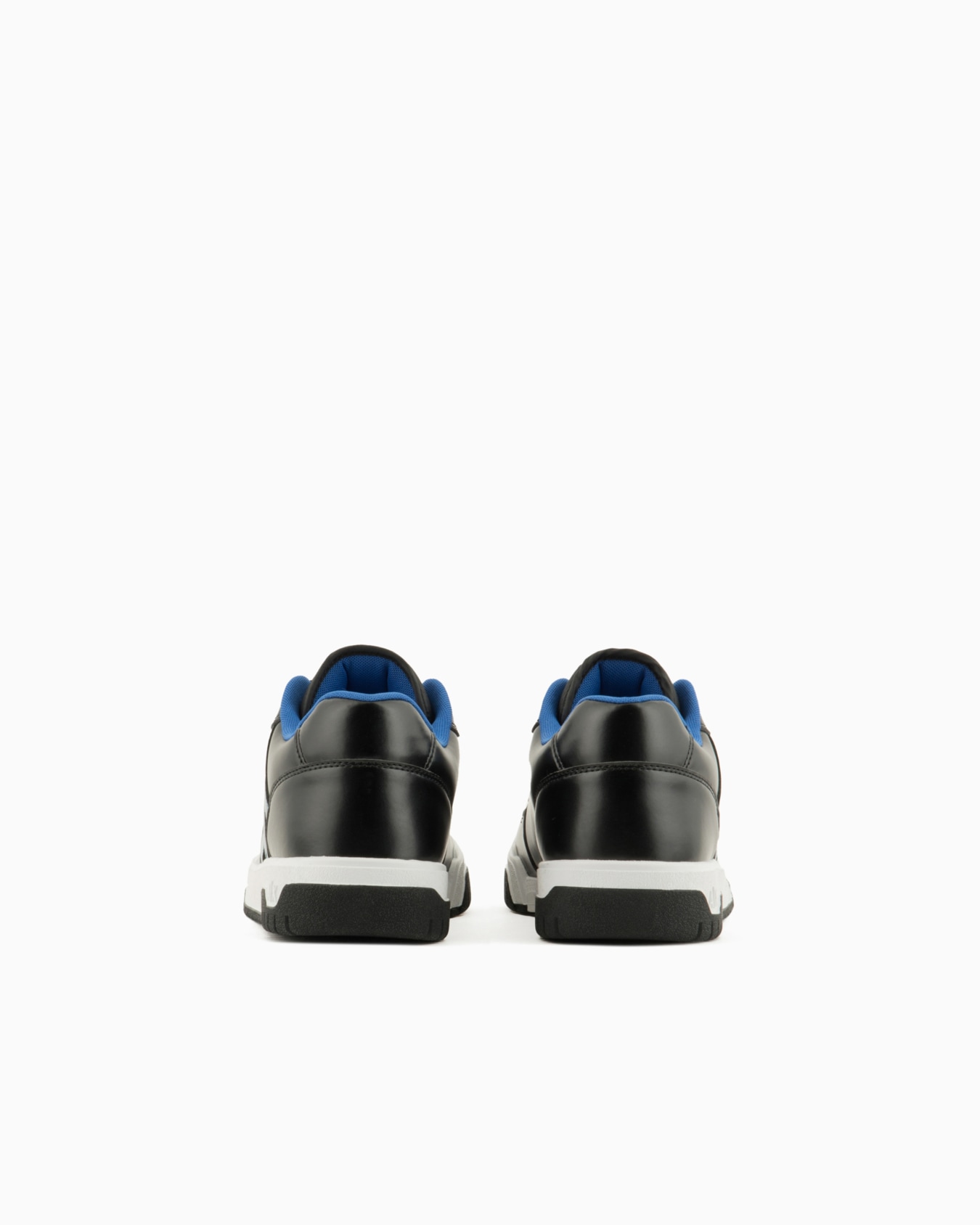 Sneakers with logo Slide 3