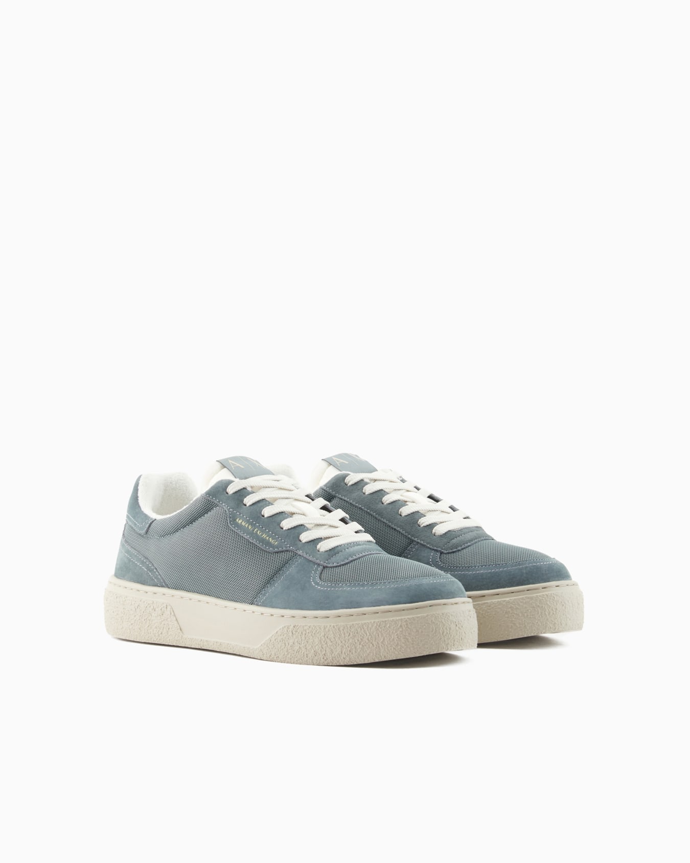 Sneakers with logo Diapositiva 1