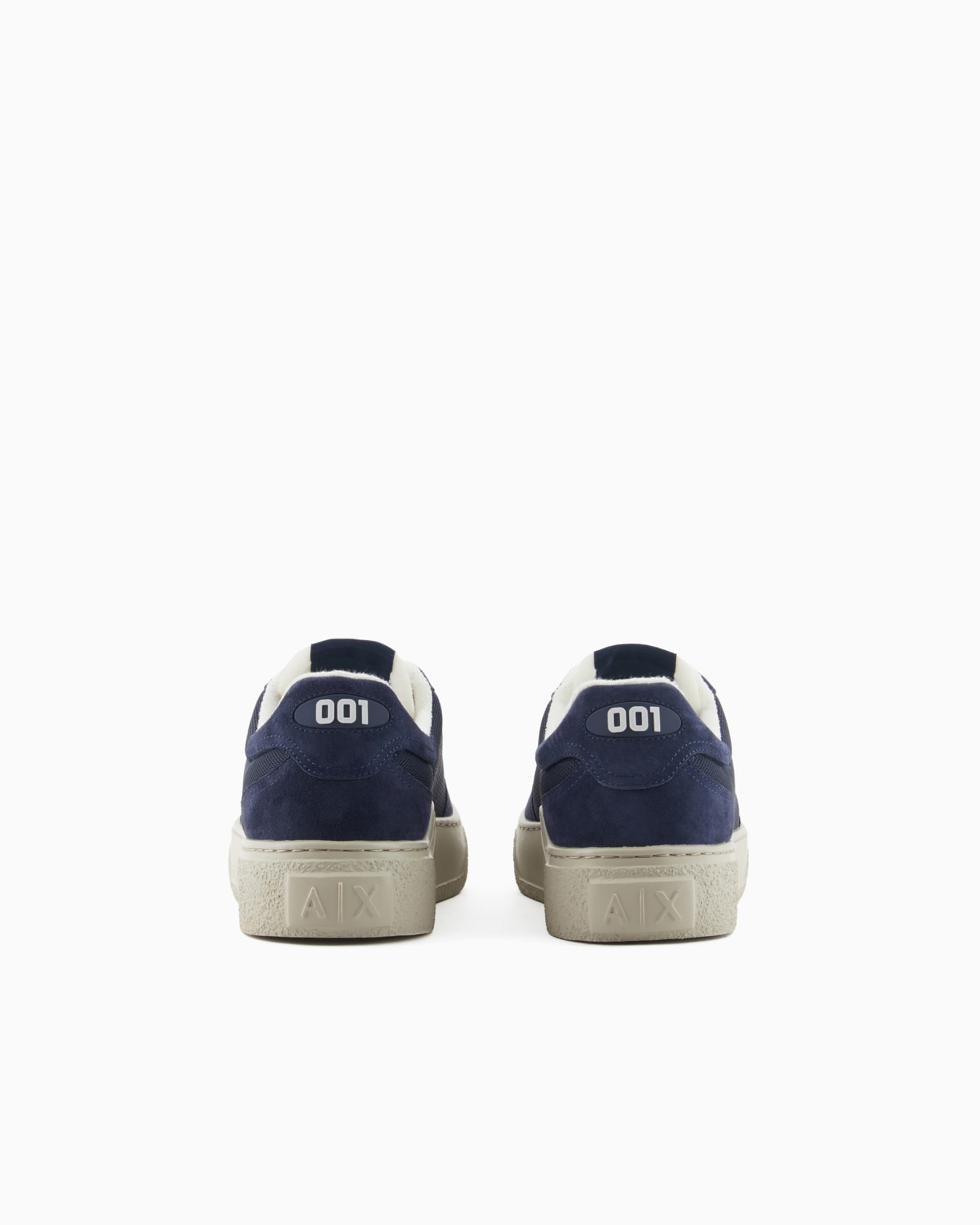 Sneakers with logo Diapositiva 3