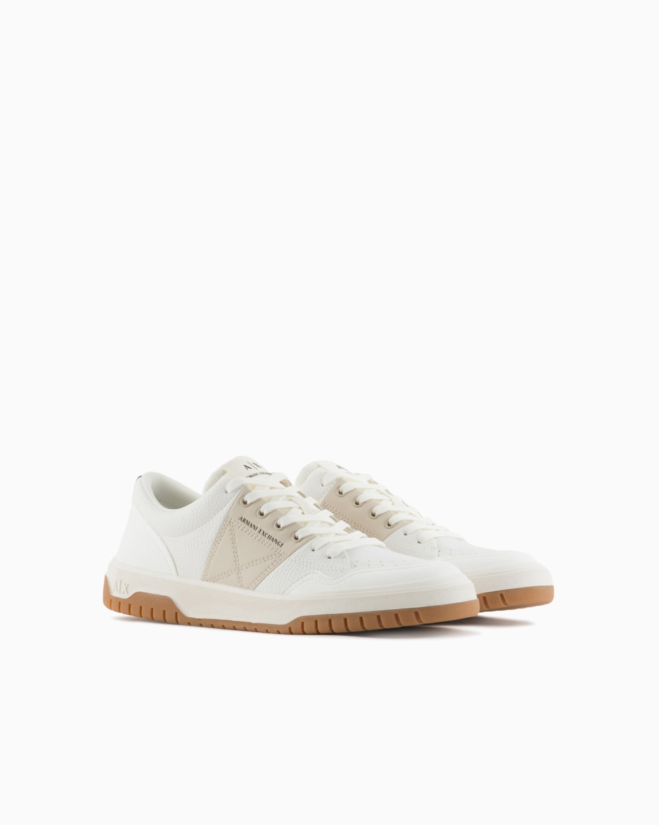 Sneakers with logo Diapositiva 1