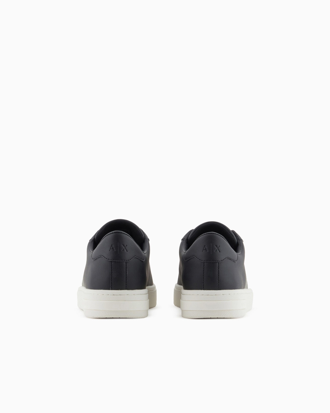 Zapatillas con bandas laterales en contraste Diapositiva 3