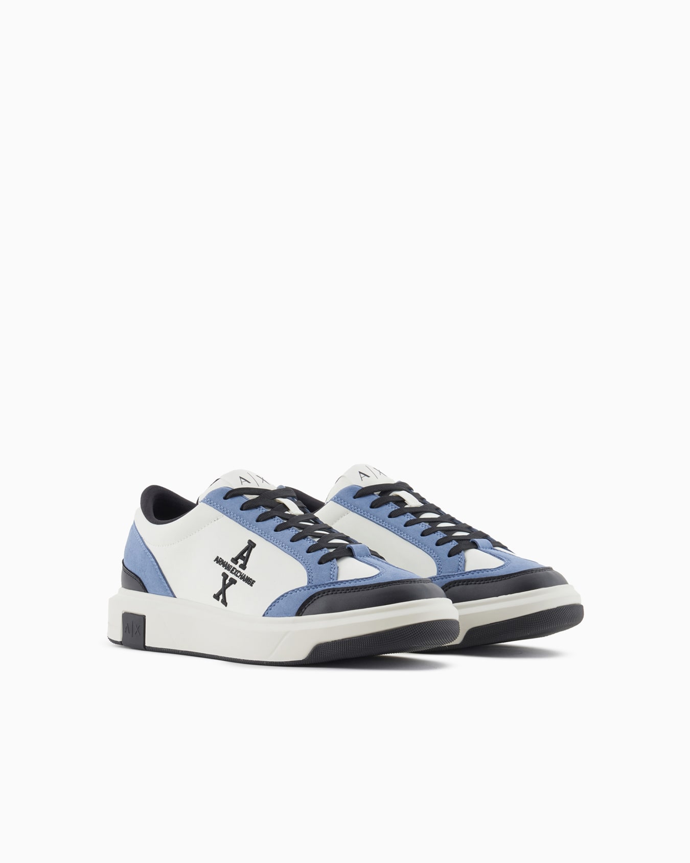 Sneakers with contrasting details and side logo Slide 1