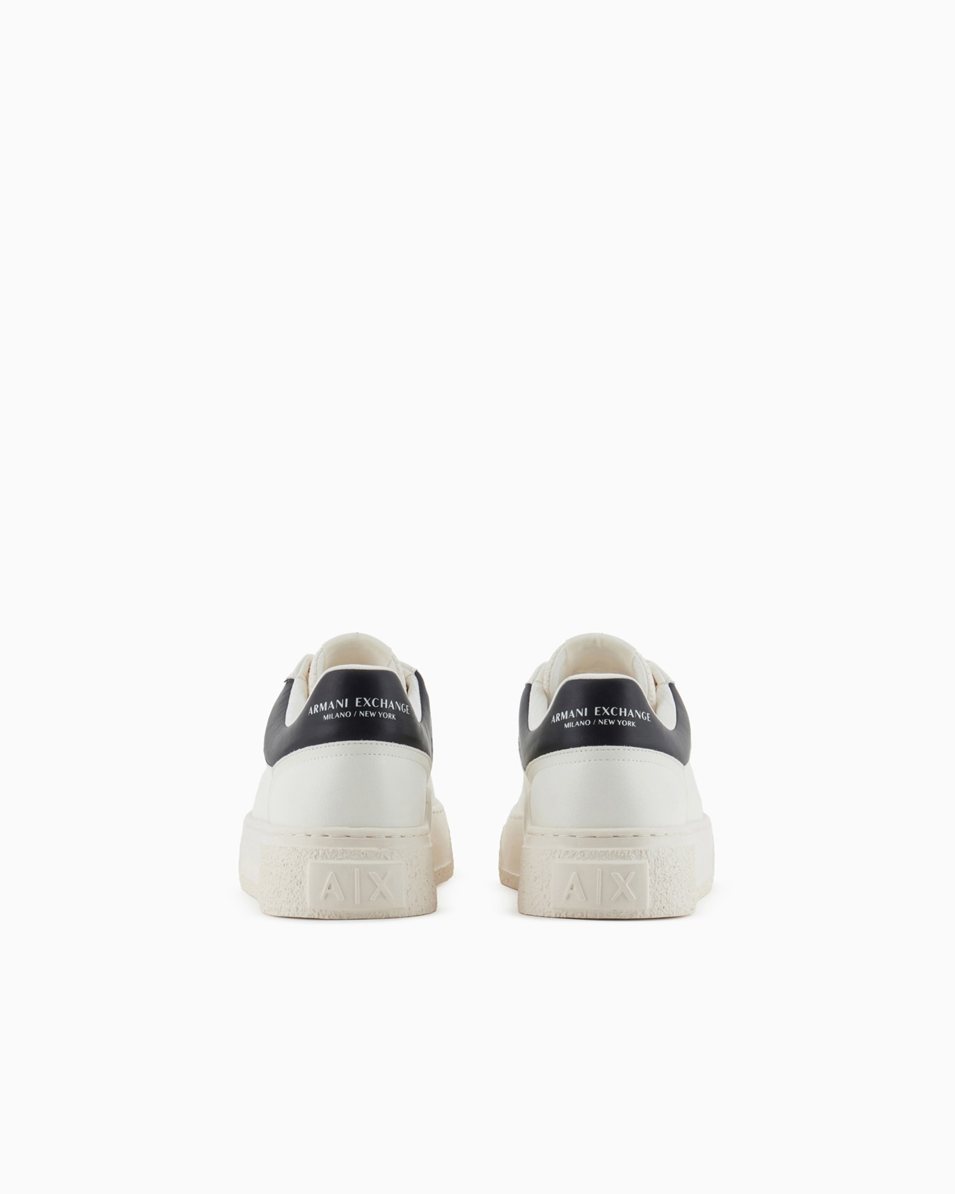 Hammered leather sneakers with contrasting back Slide 3