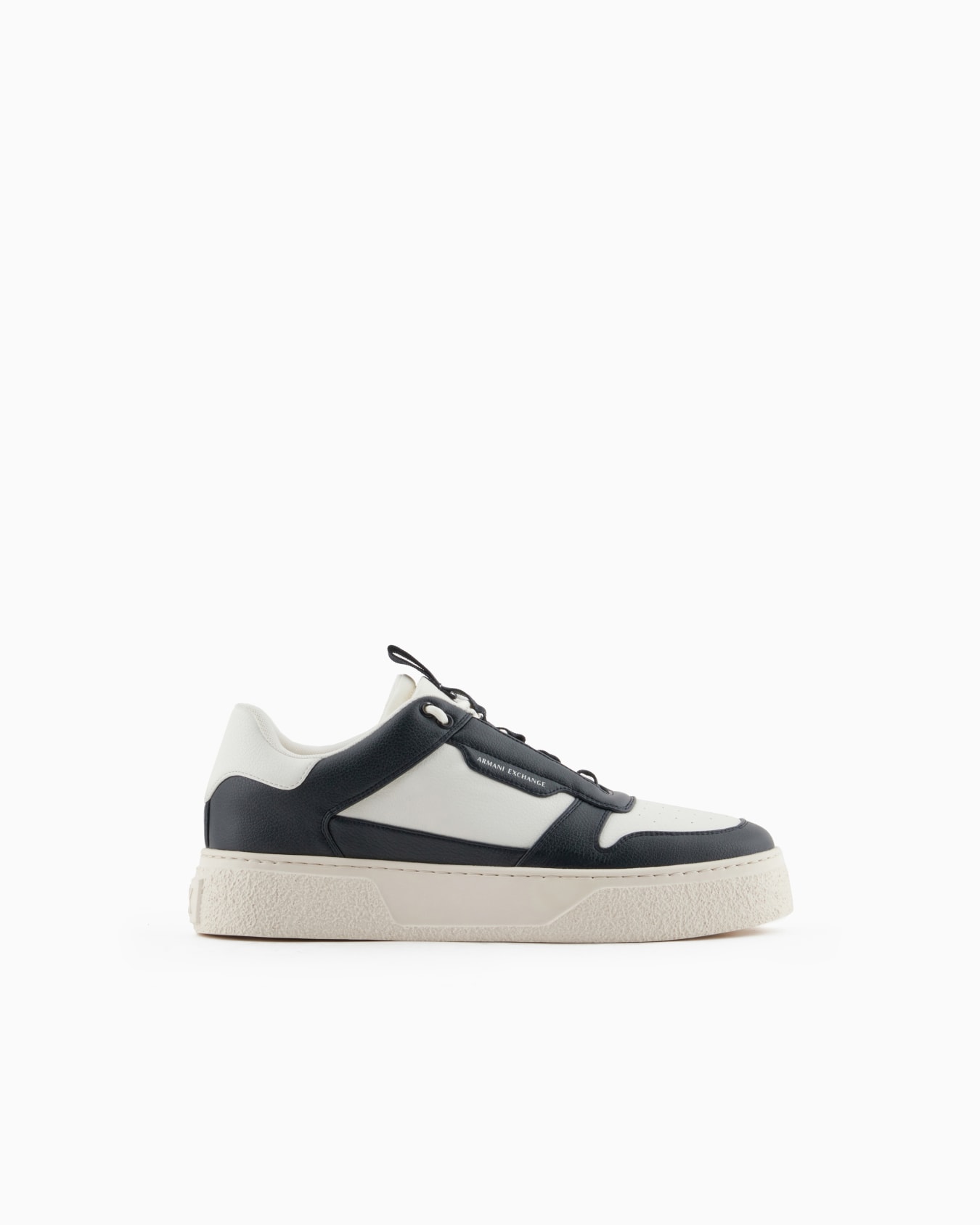 Sneakers in eco-leather with elastic laces Slide 0