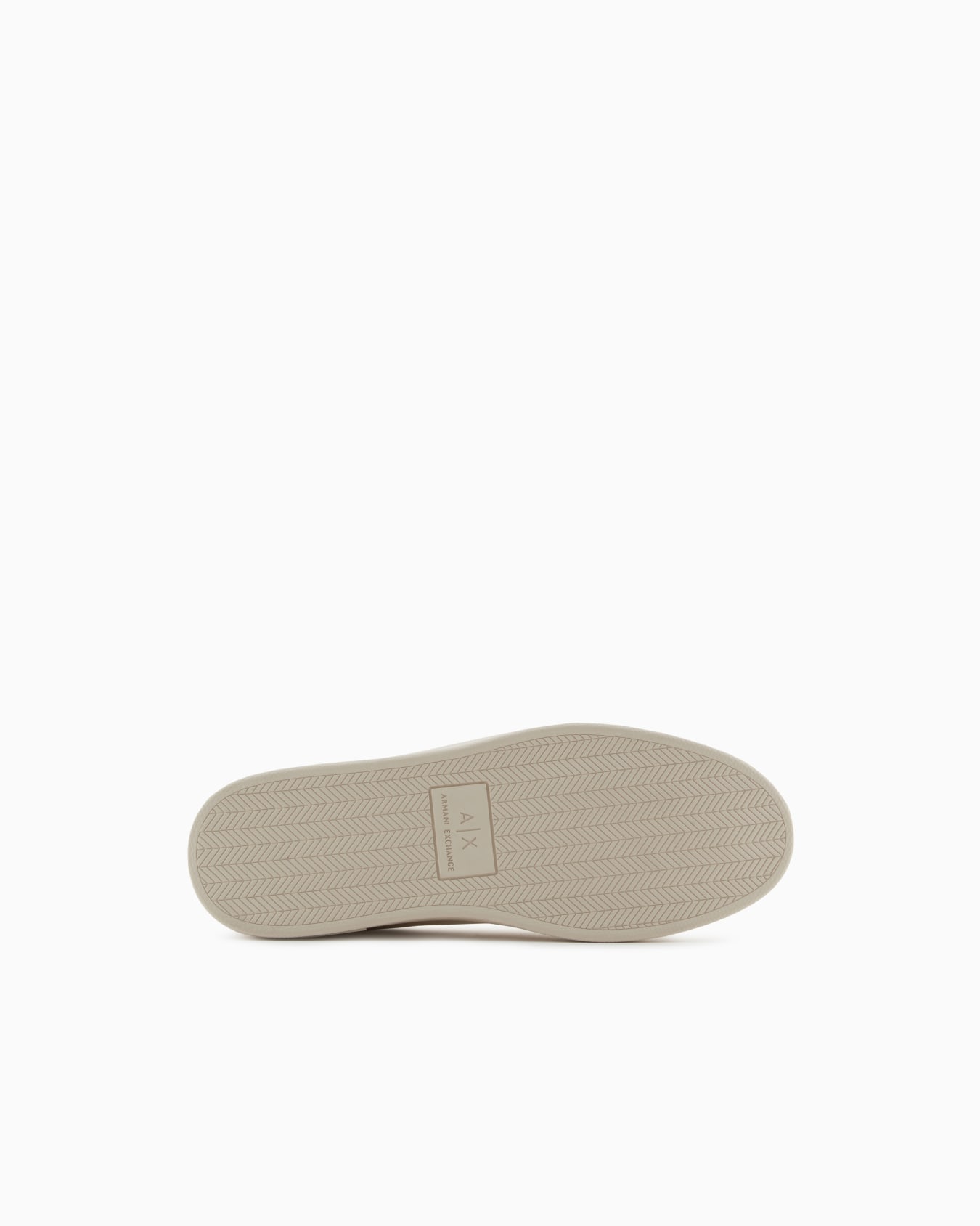 Sneakers with contrasting inserts Slide 5