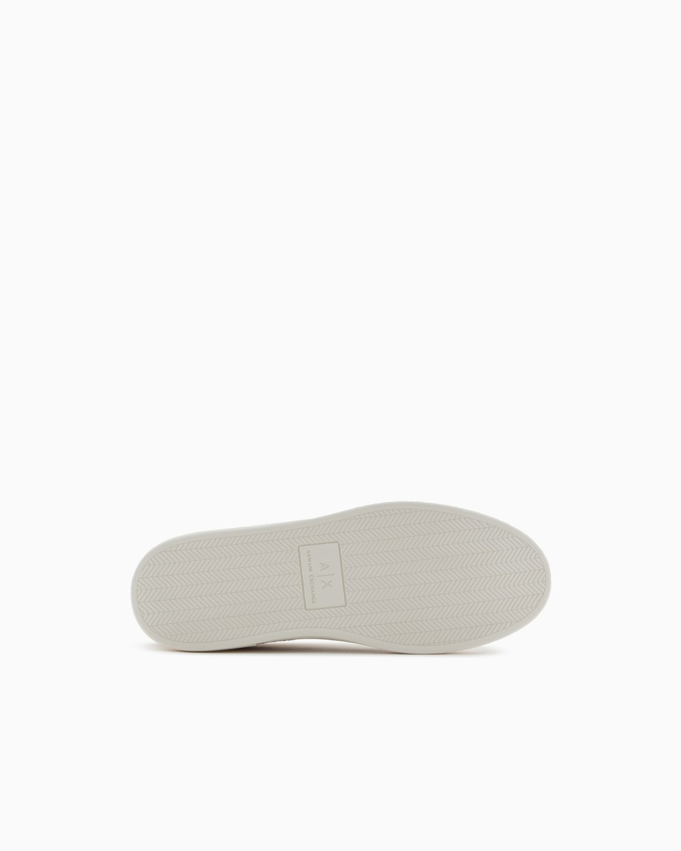 Sneakers with contrasting details on the back Slide 5