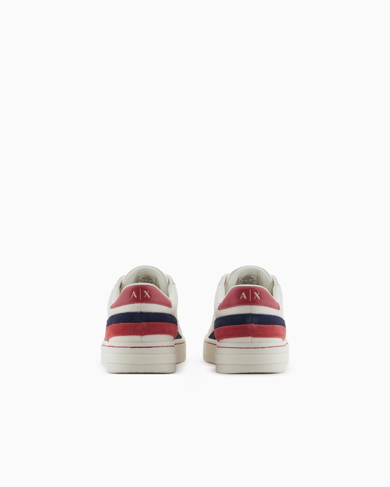 Sneakers with contrasting details on the back Slide 3
