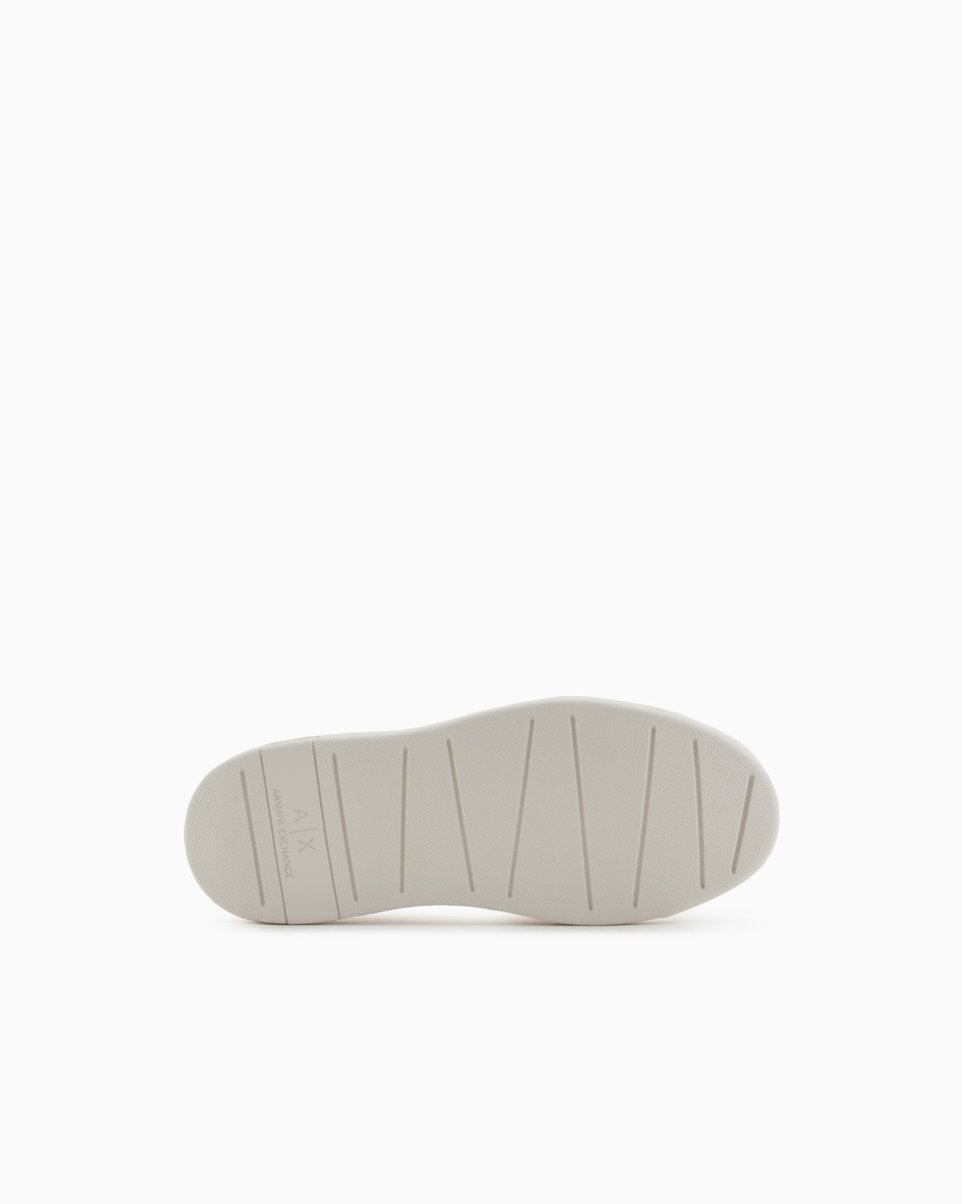 Basic sneakers with stitching Slide 5