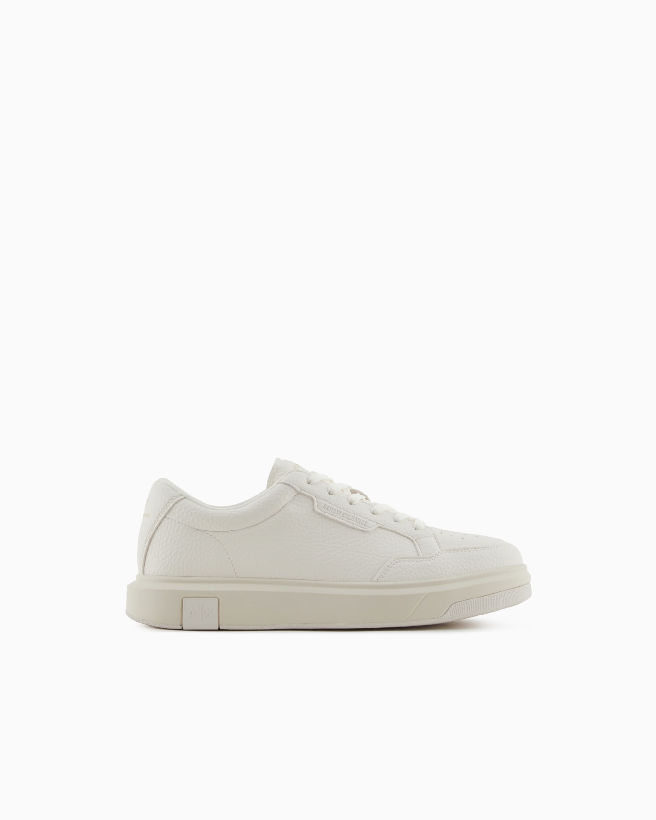 Basic sneakers with stitching Slide 0