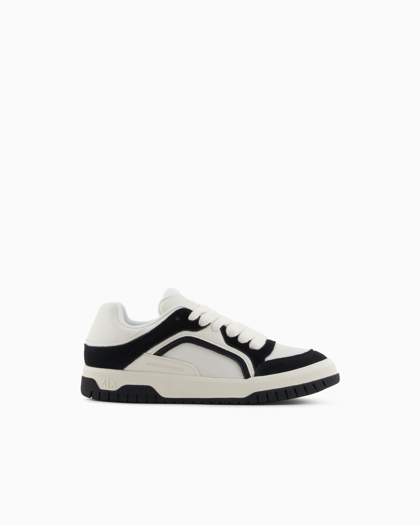 Oversized sneakers with contrasting inserts Slide 0