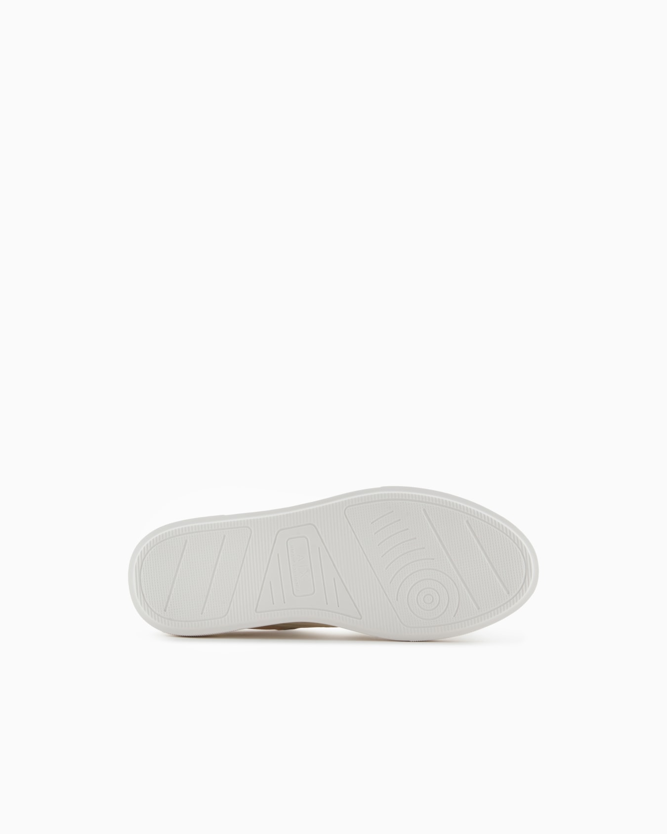 Oversized sneakers with contrasting inserts Slide 5