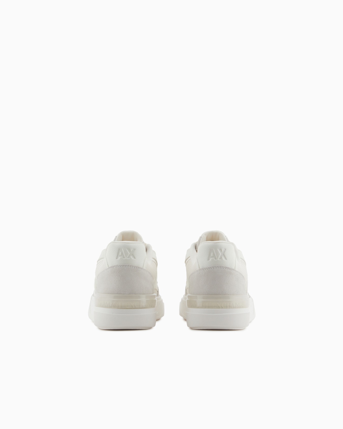 Oversized sneakers with contrasting inserts Slide 3