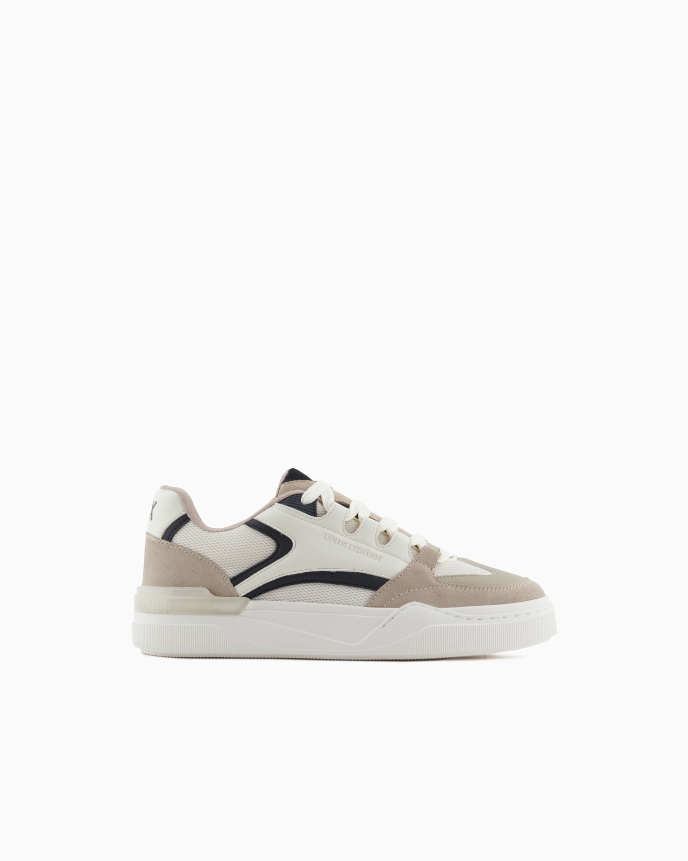 Oversized sneakers with contrasting inserts Slide 0