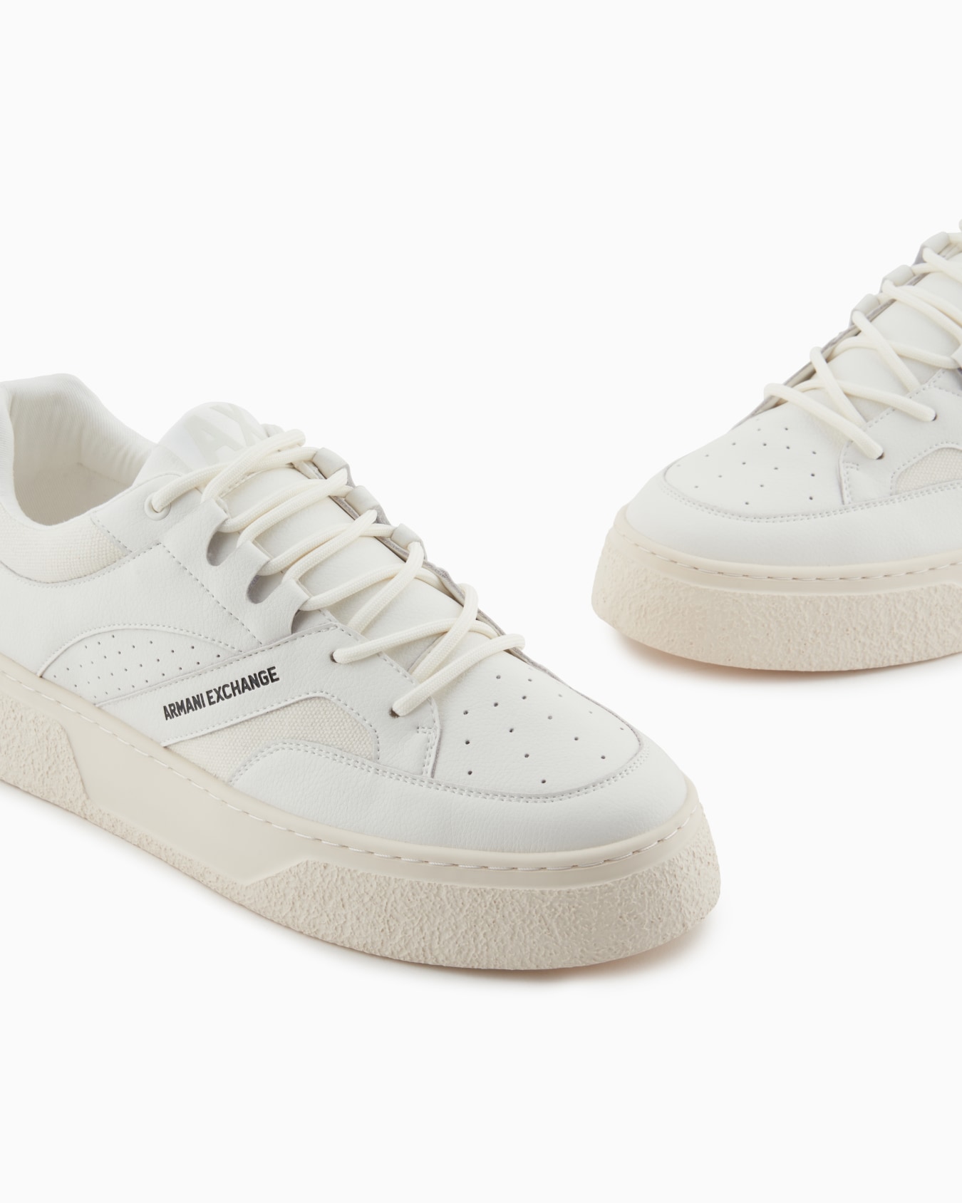 Oversized leather sneakers Slide 4