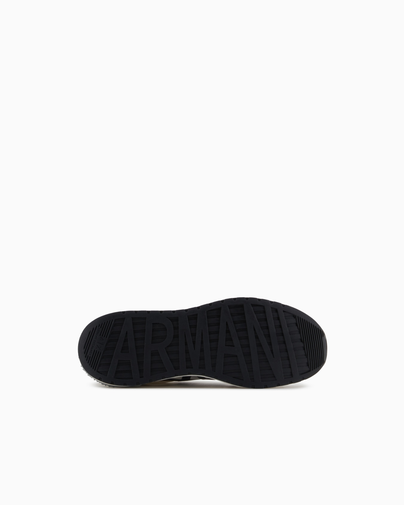 Sneakers with maxi logo Slide 5