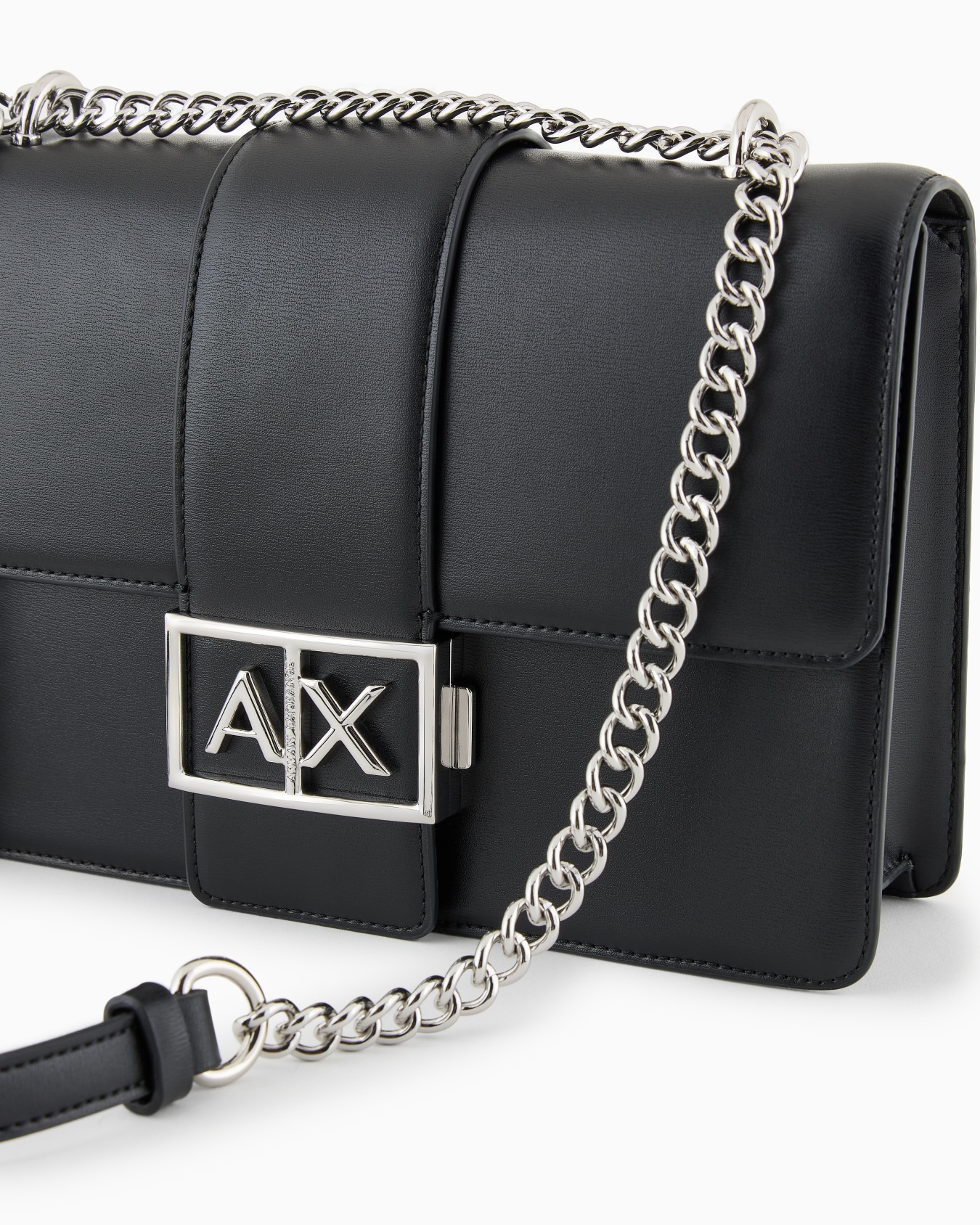 Shoulder bag with metal logo Slide 4