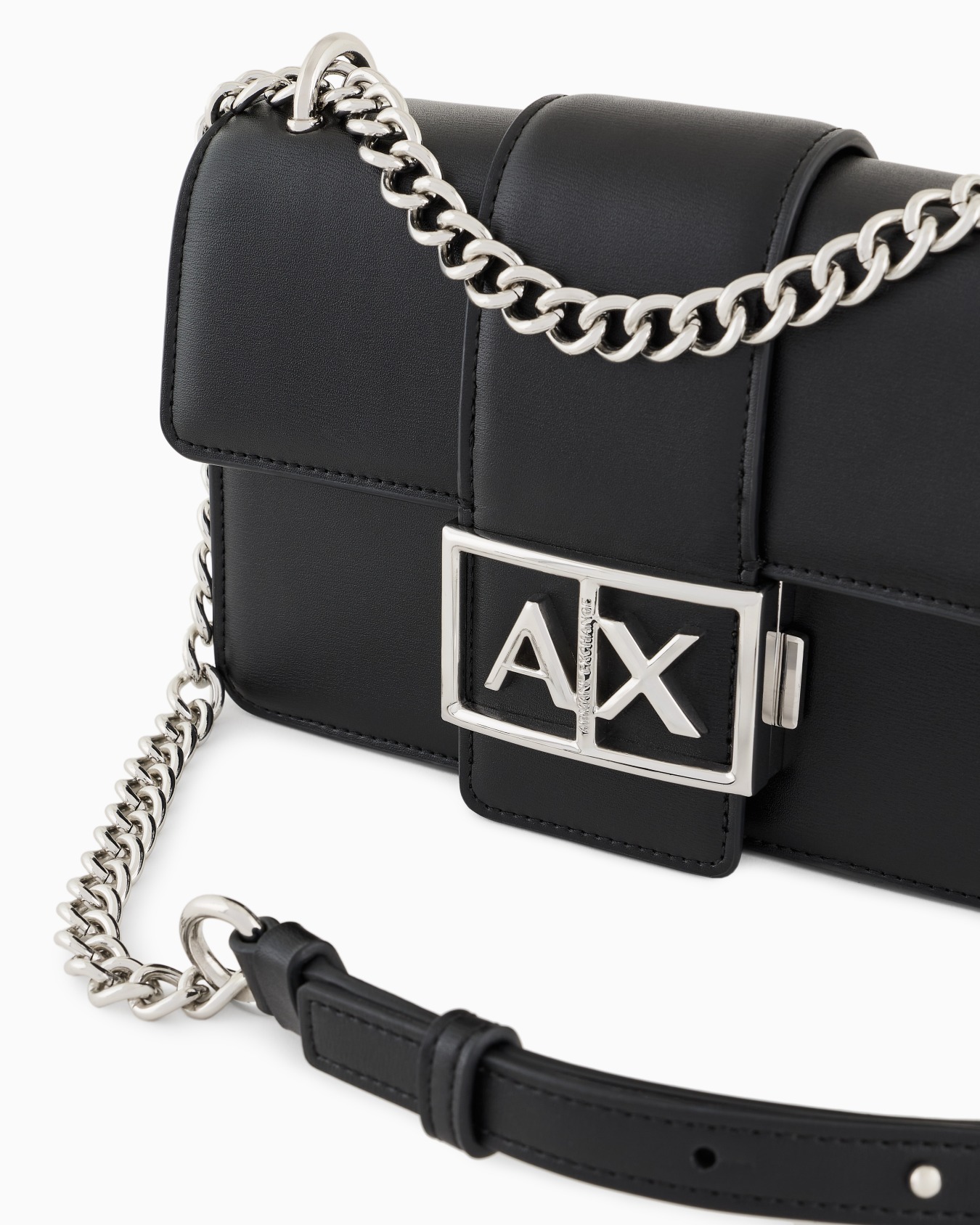 Shoulder bag with metal logo Slide 4