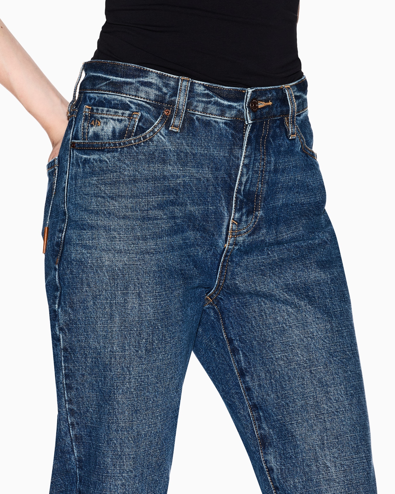 Boyfriendjeans aus steifem Denim Folie 4