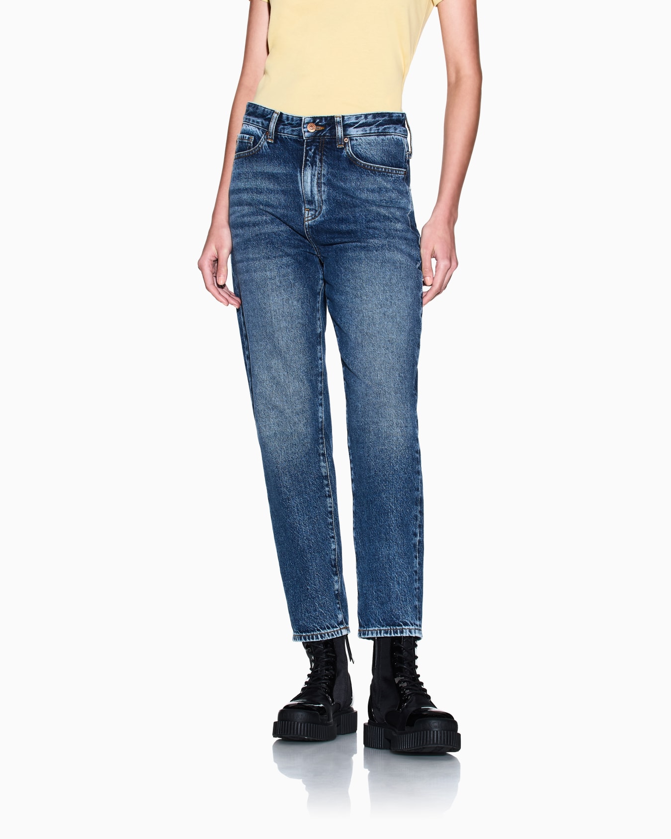 Boyfriend jeans in cotton Slide 3