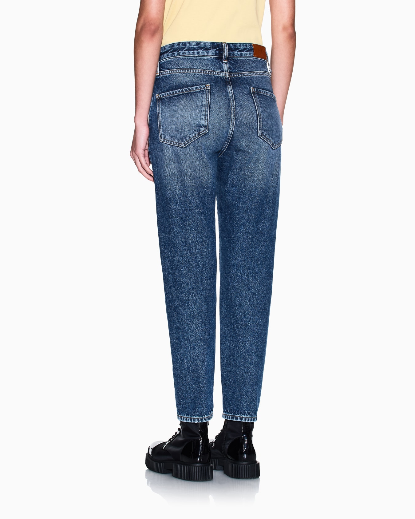 Boyfriend jeans in cotton Slide 2