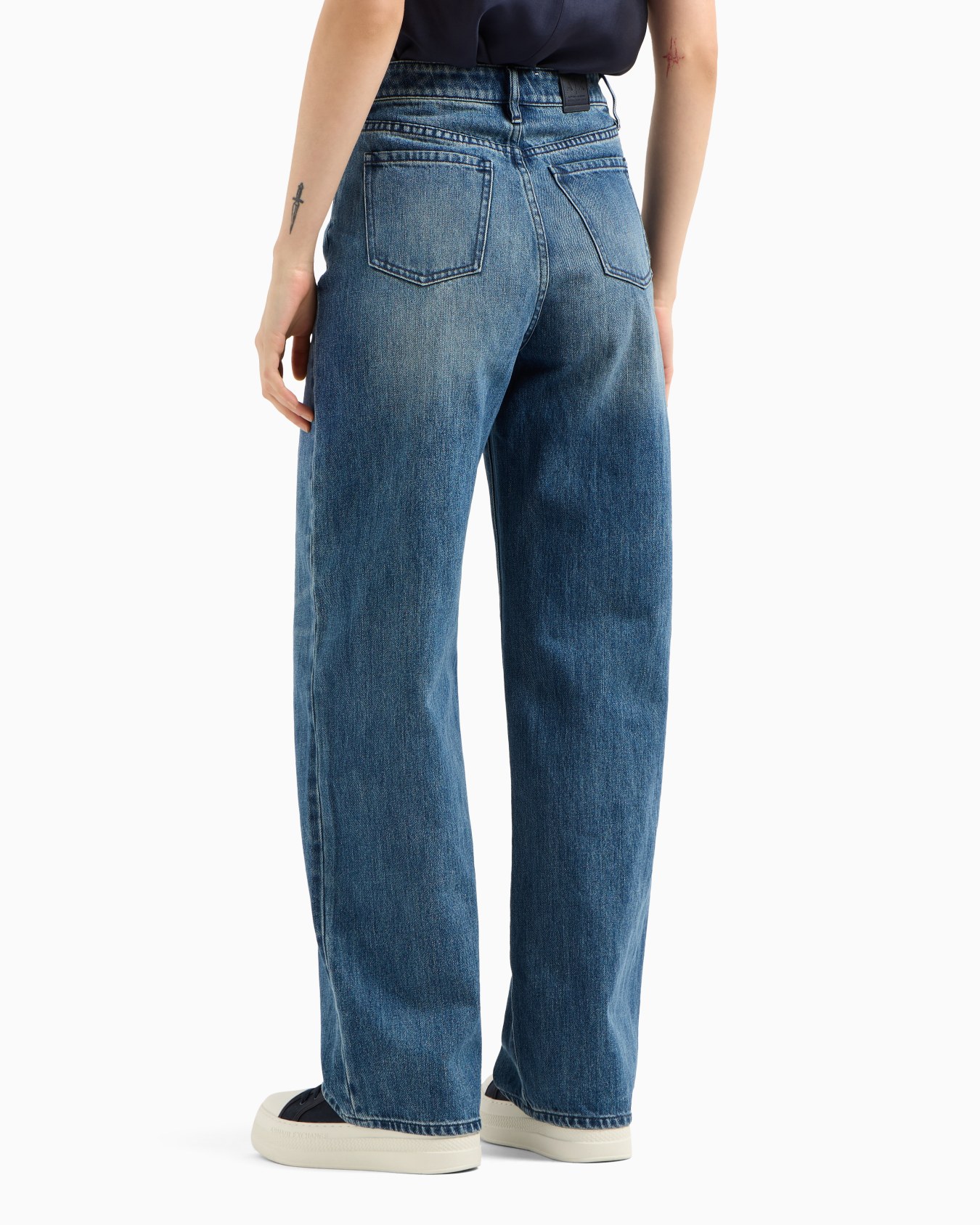 Relaxed fit jeans in indigo denim Slide 2