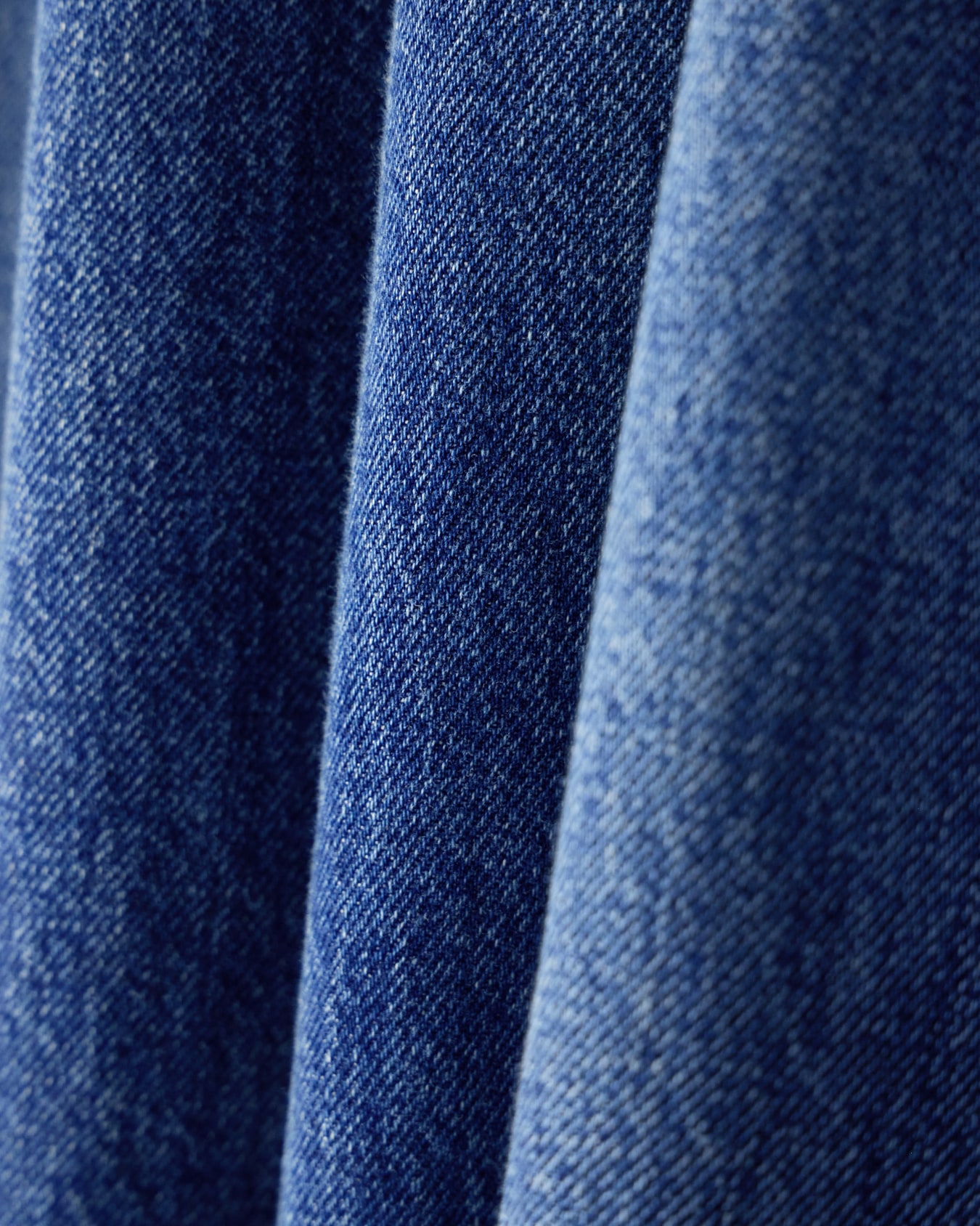 Oversized fit 5-pocket pants in rigid cotton denim Slide 4
