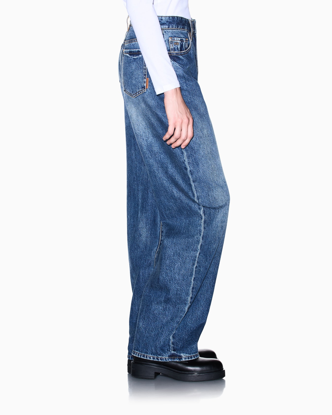 Oversized fit 5-pocket pants in rigid cotton denim Slide 7