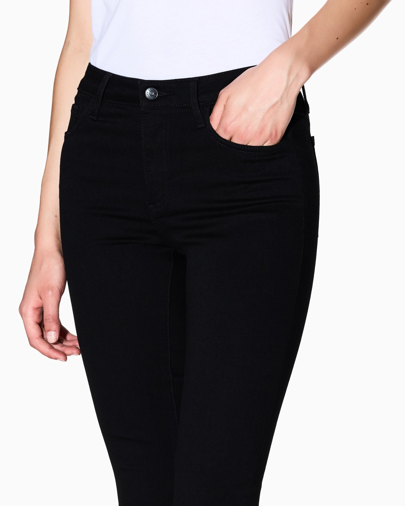 Super Skinny Jeans in Denim Nero Ultra-Stretch Slide 6
