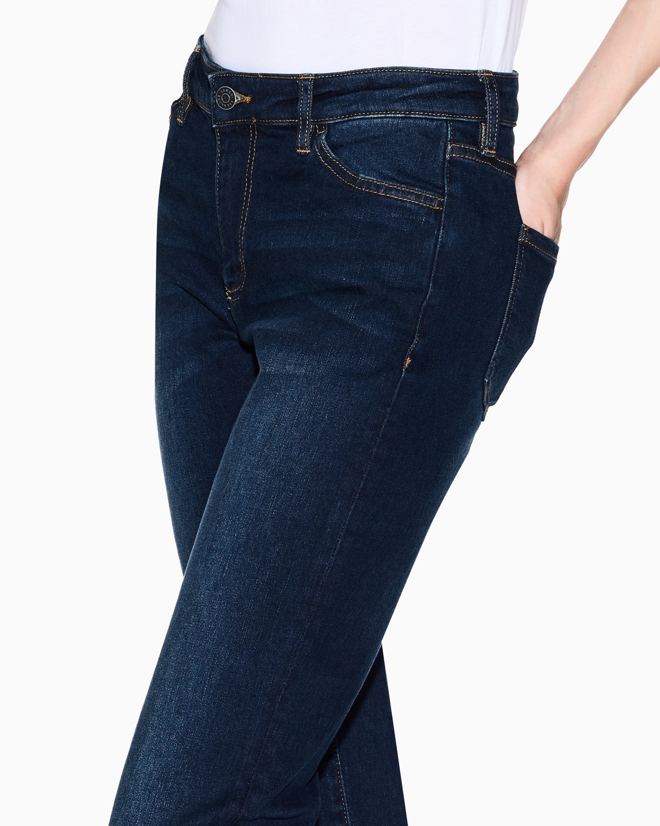 Used effect cigarette fit jeans Slide 4
