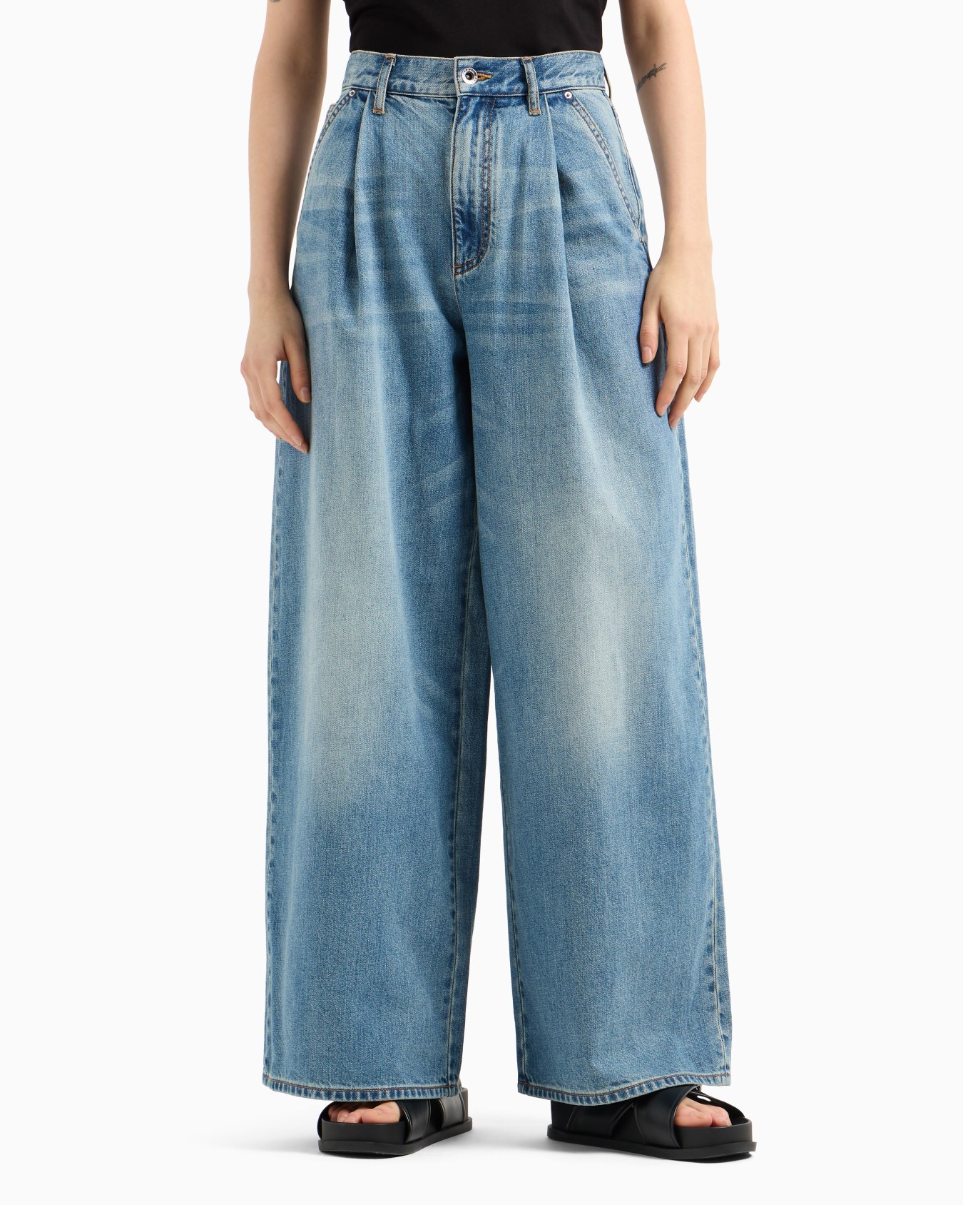 Super wide leg jeans with ASV pleats Slide 3