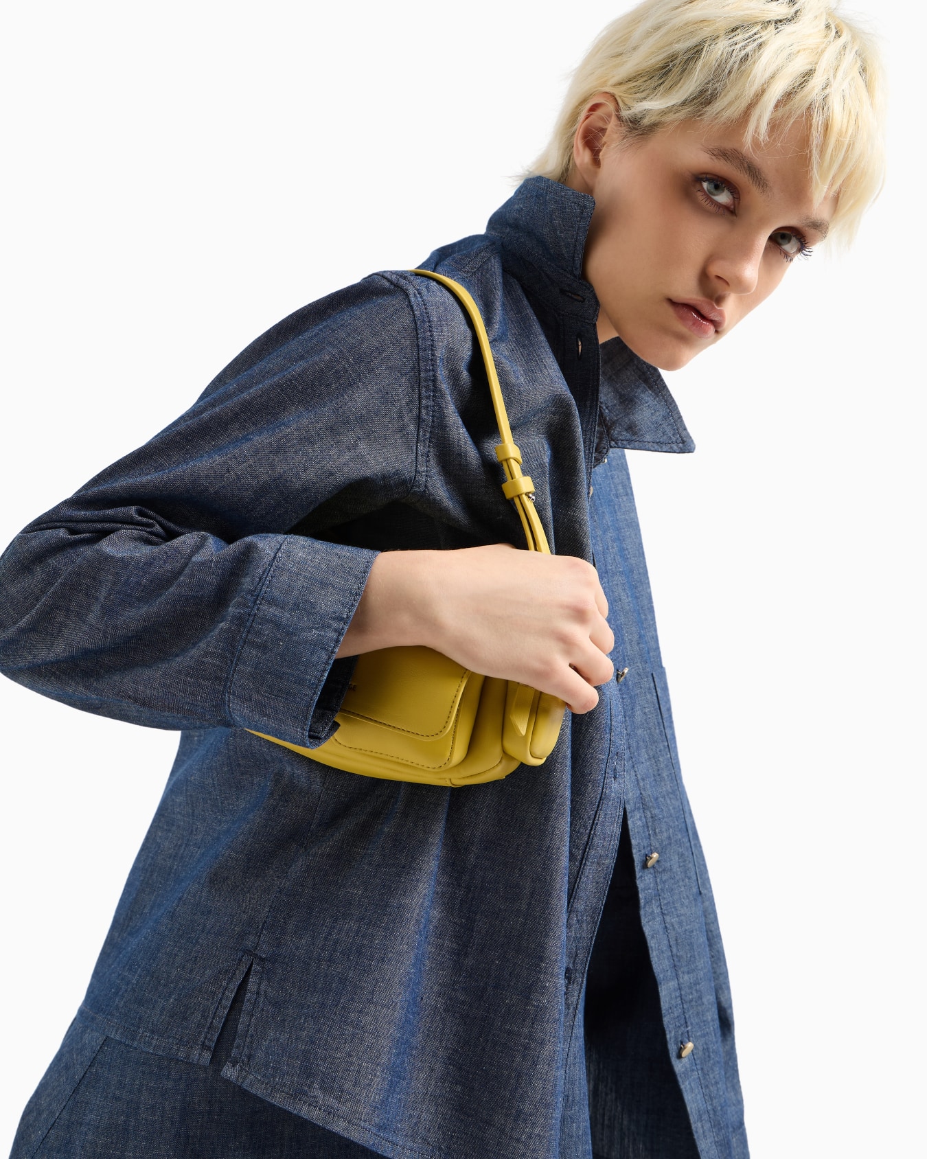 Cotton chambray shirt Slide 5