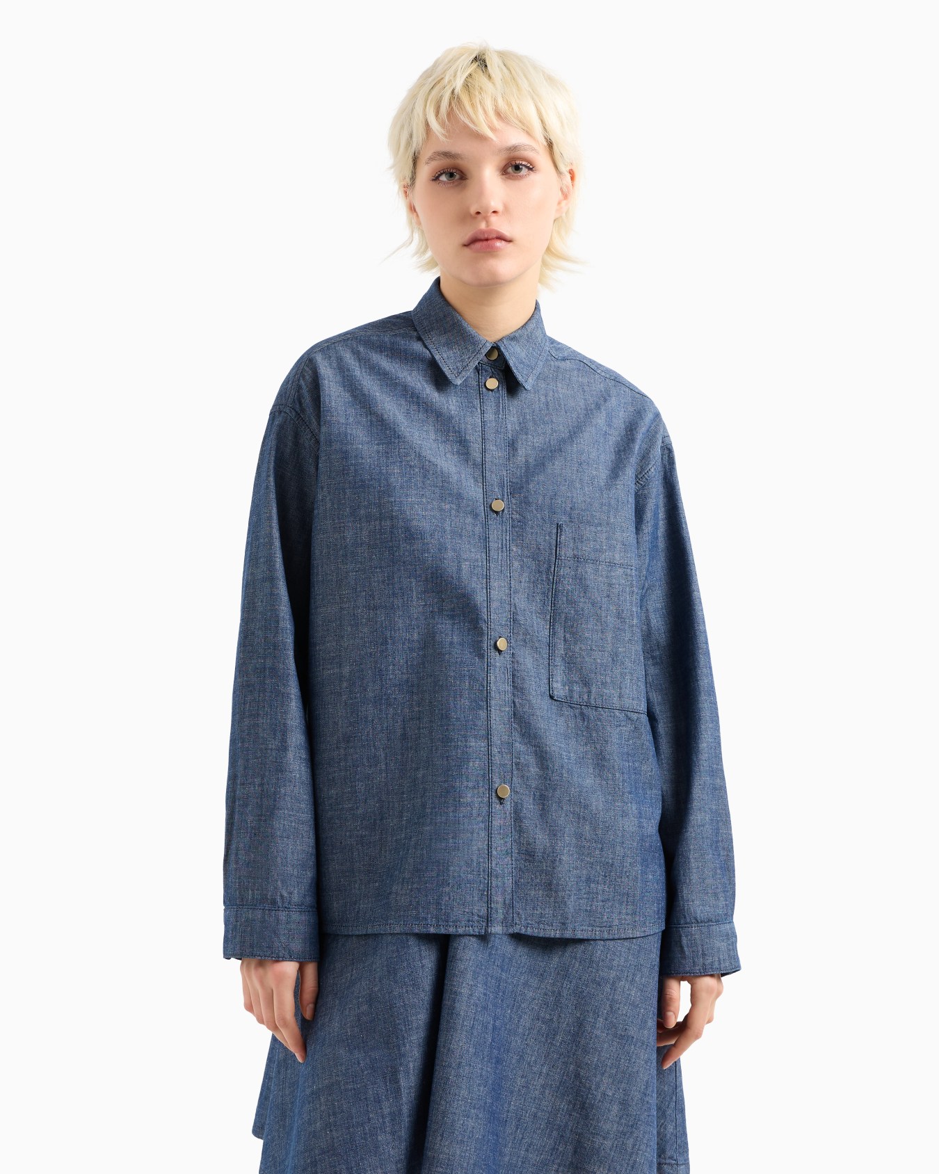 Cotton chambray shirt Slide 3